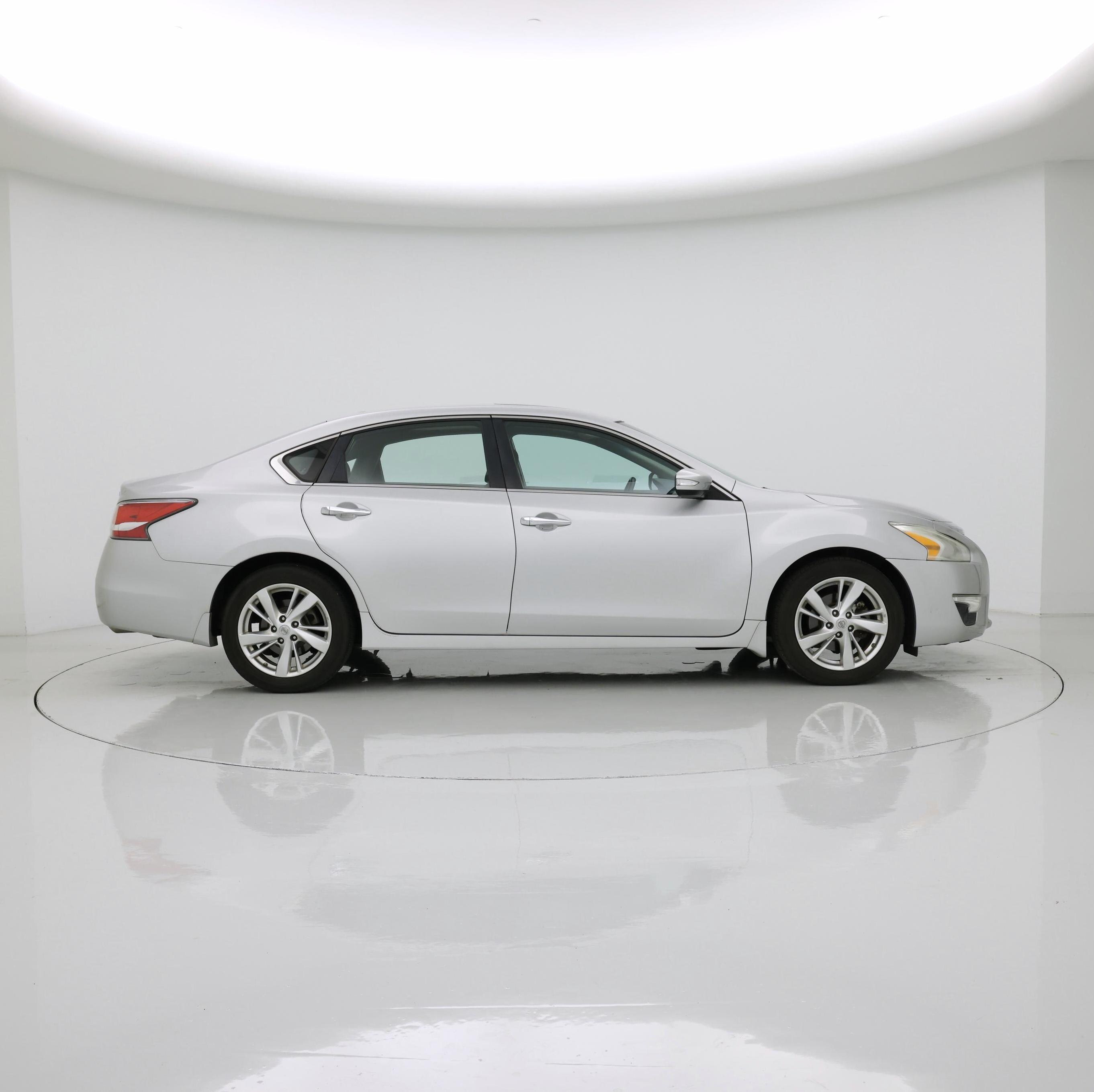 Thumbnail: 2015 Nissan Altima - 7