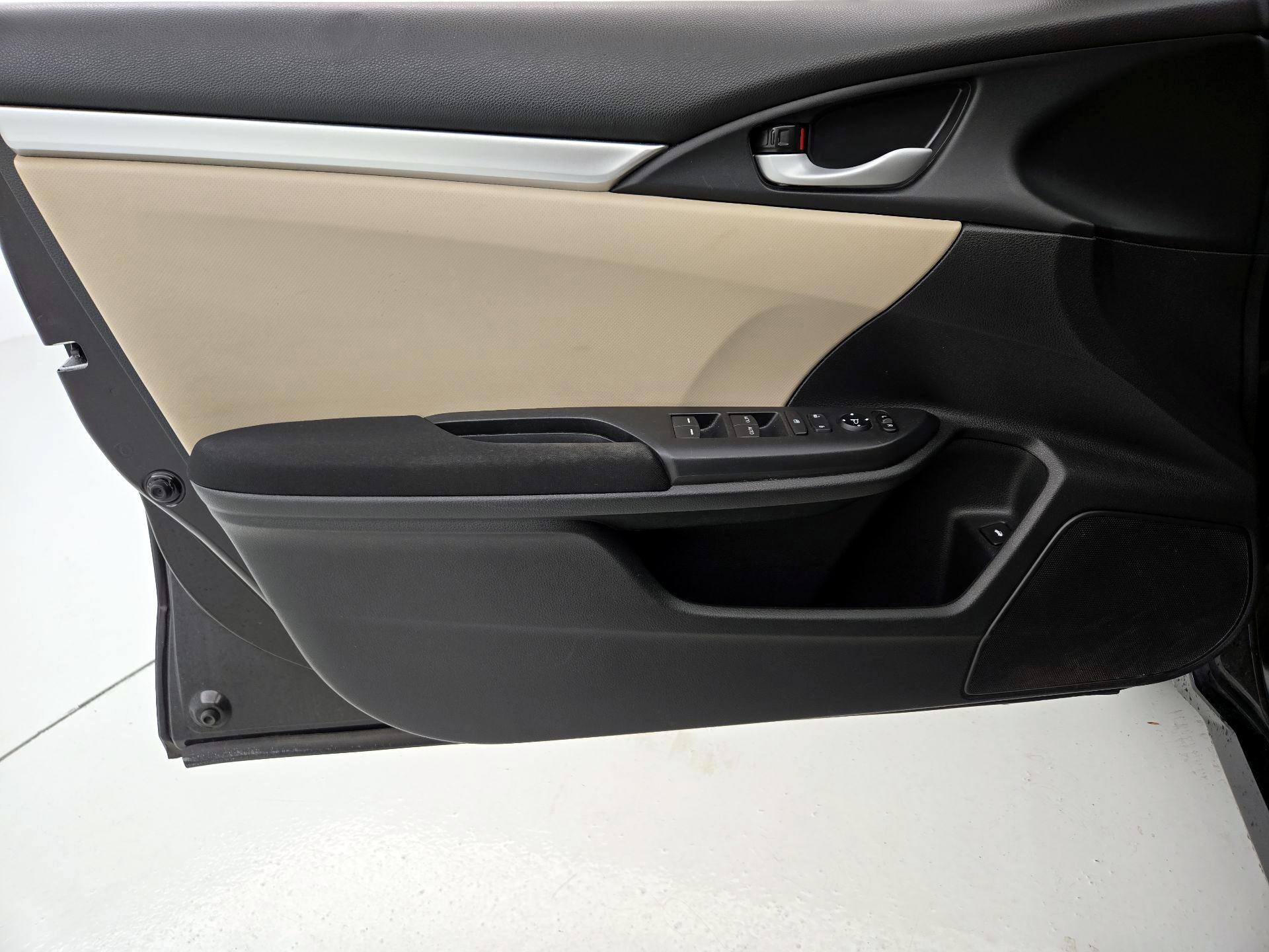 Thumbnail: 2018 Honda Civic - 12