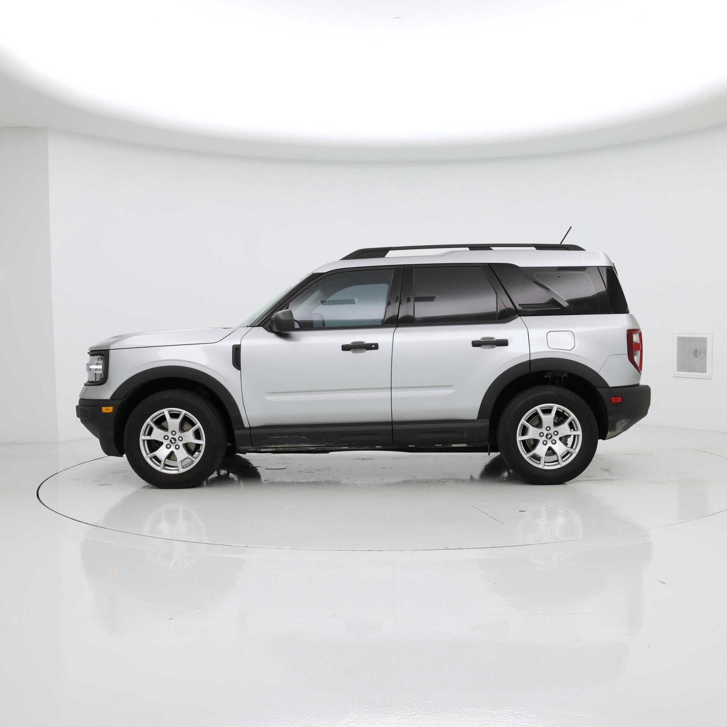 Thumbnail: 2022 Ford Bronco Sport - 3