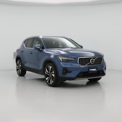 2023 Volvo XC40 B5 Ultimate Bright Theme
