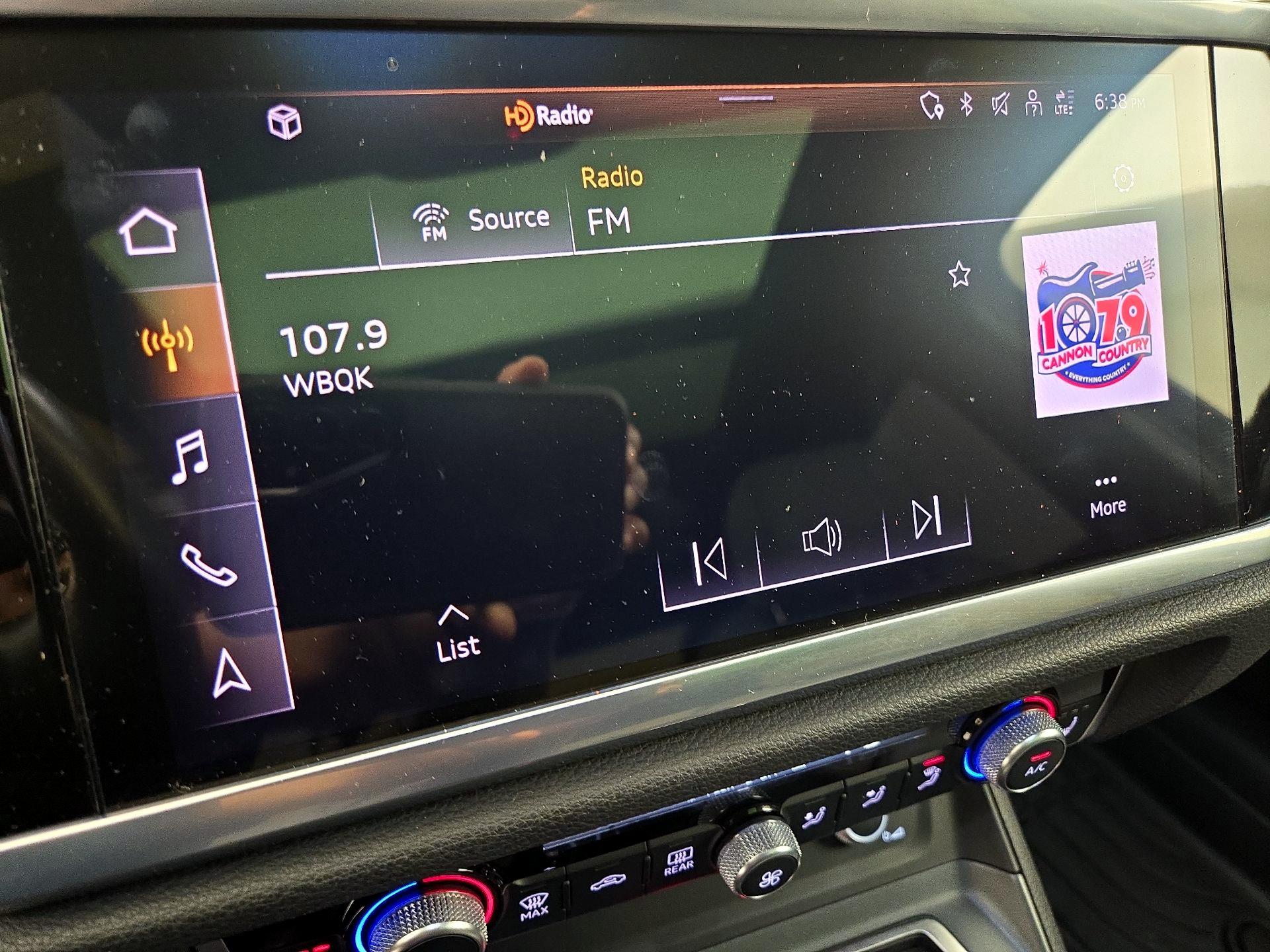 Thumbnail: 2022 Audi Q3 - 16