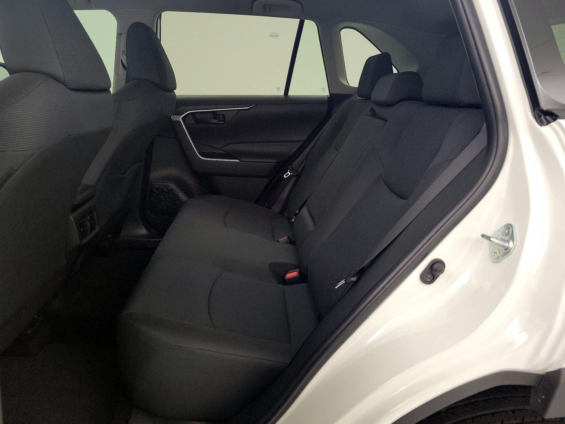 Thumbnail: 2024 Toyota RAV4 - 18