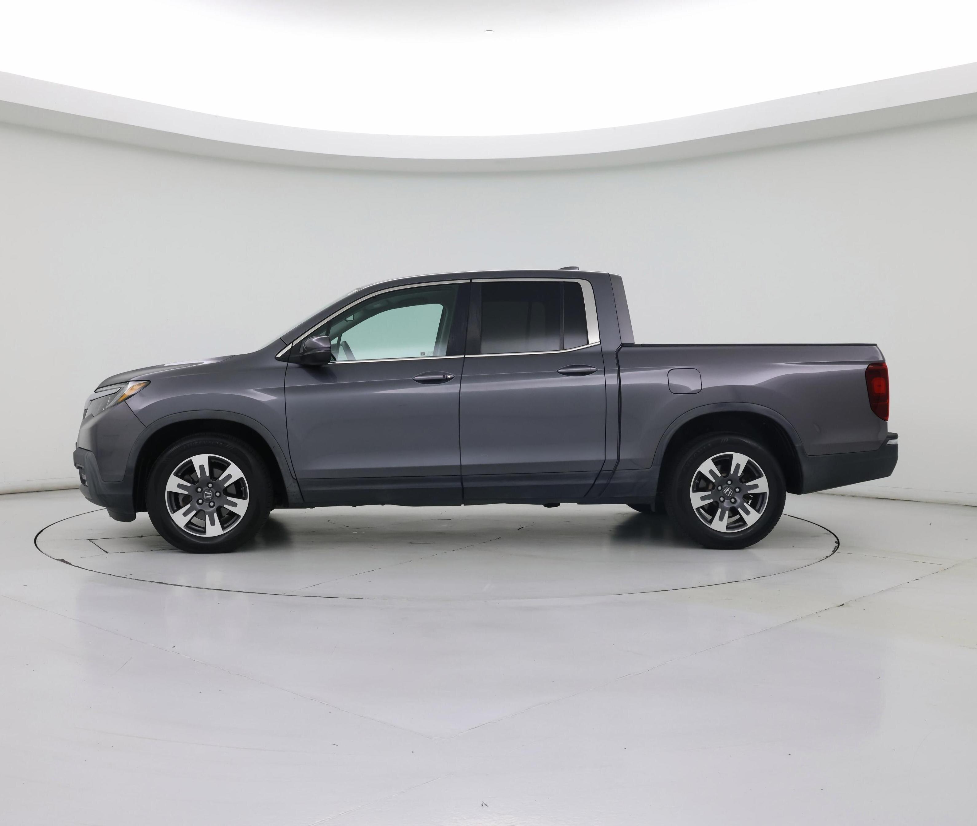 Thumbnail: 2017 Honda Ridgeline - 3