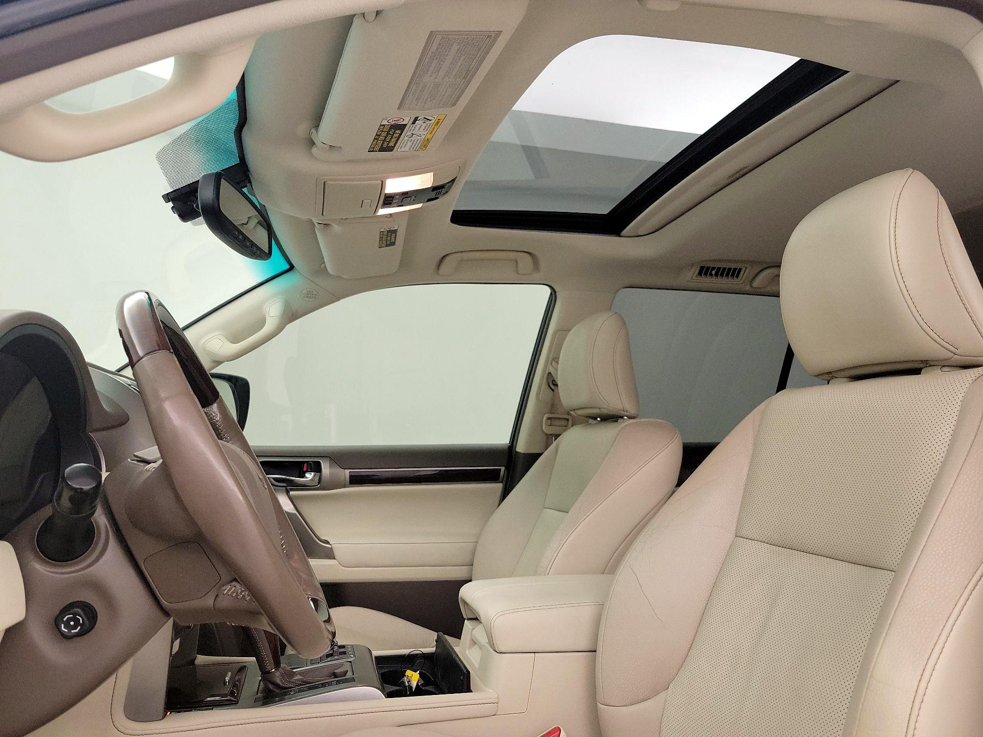 Thumbnail: 2017 Lexus GX - 19