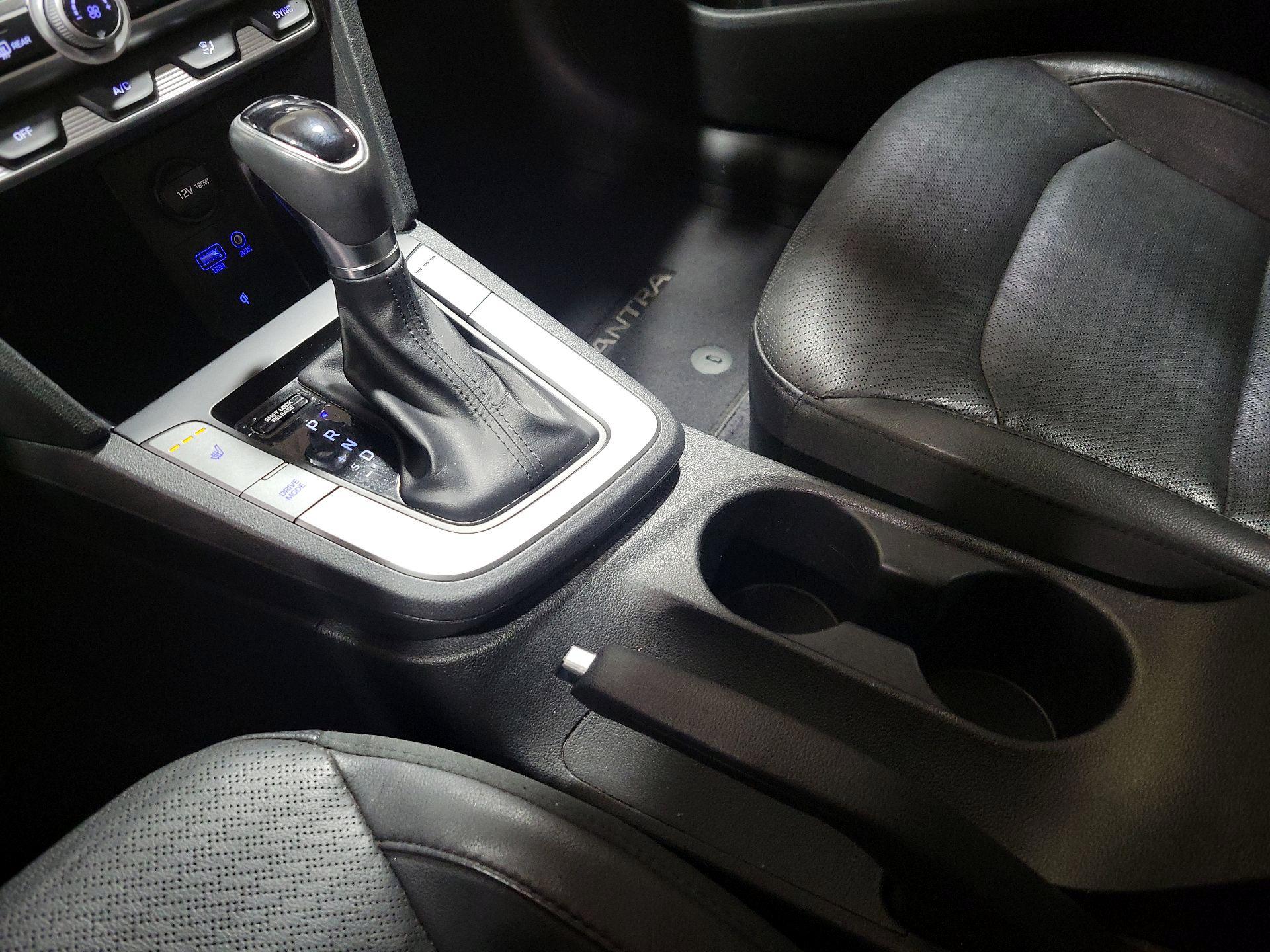 Thumbnail: 2019 Hyundai Elantra - 17