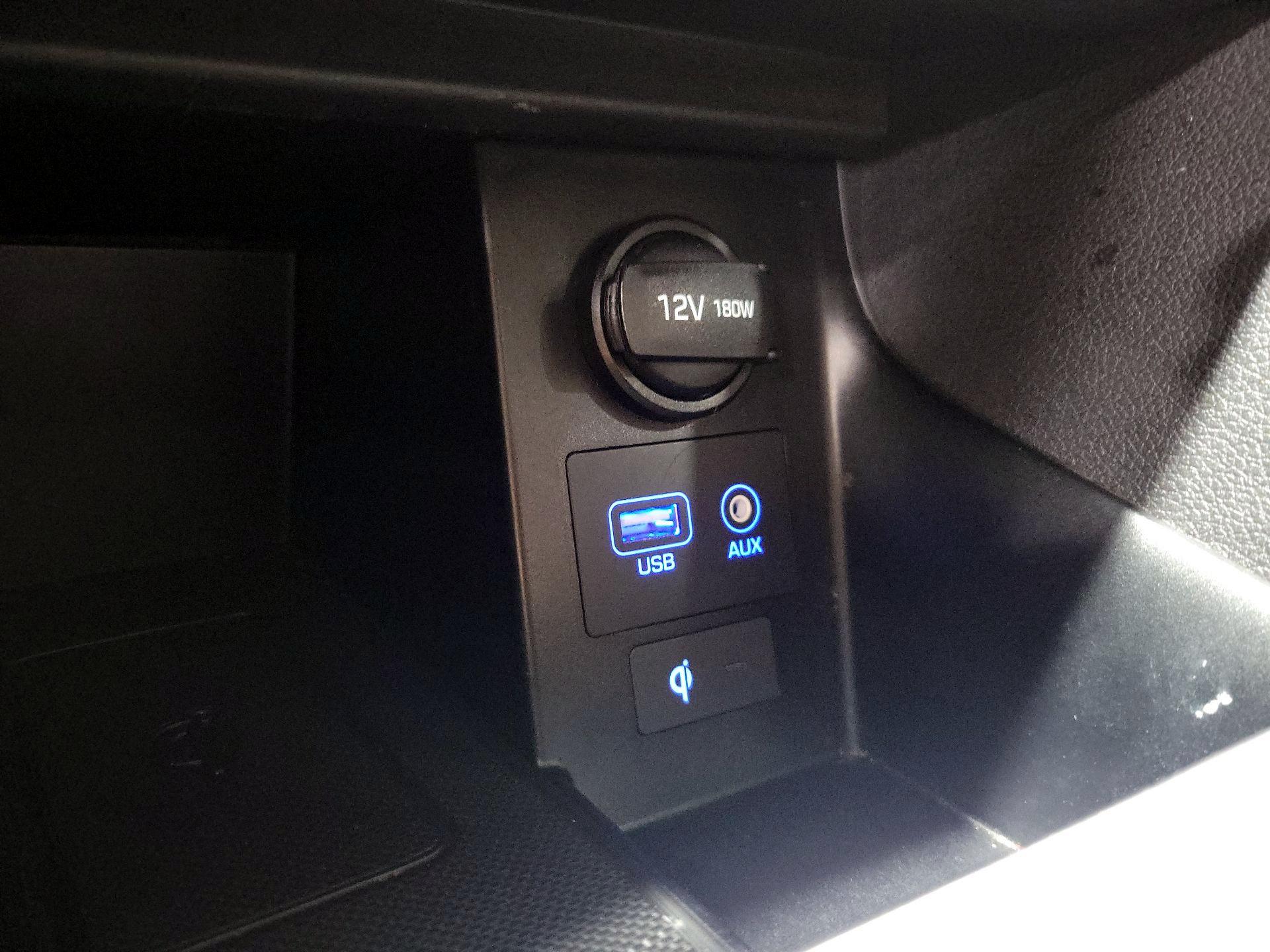 Thumbnail: 2019 Hyundai Elantra - 18