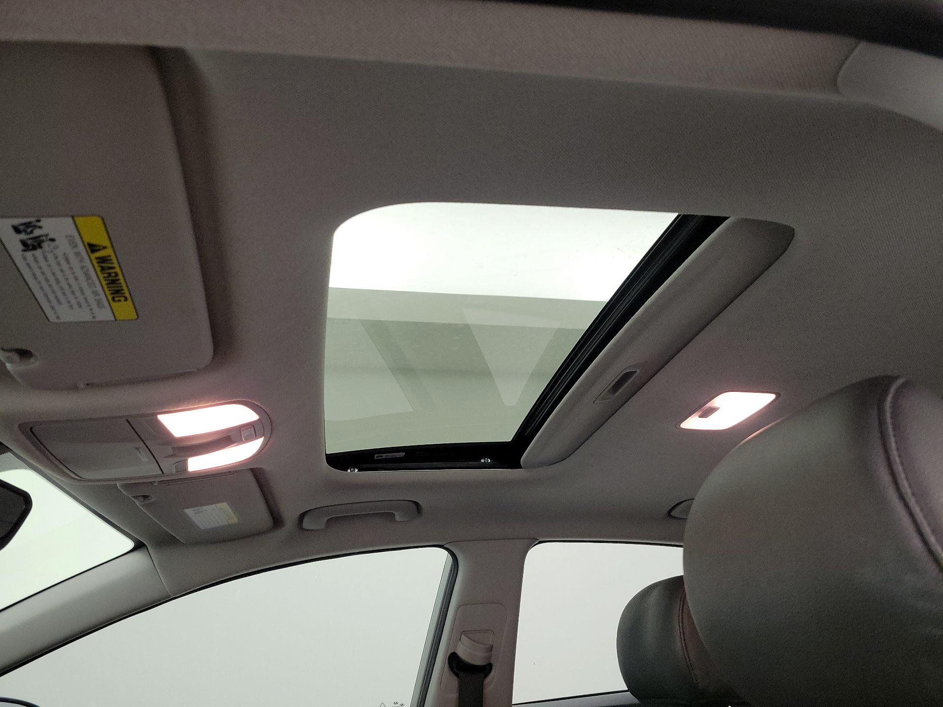 Thumbnail: 2019 Hyundai Elantra - 19