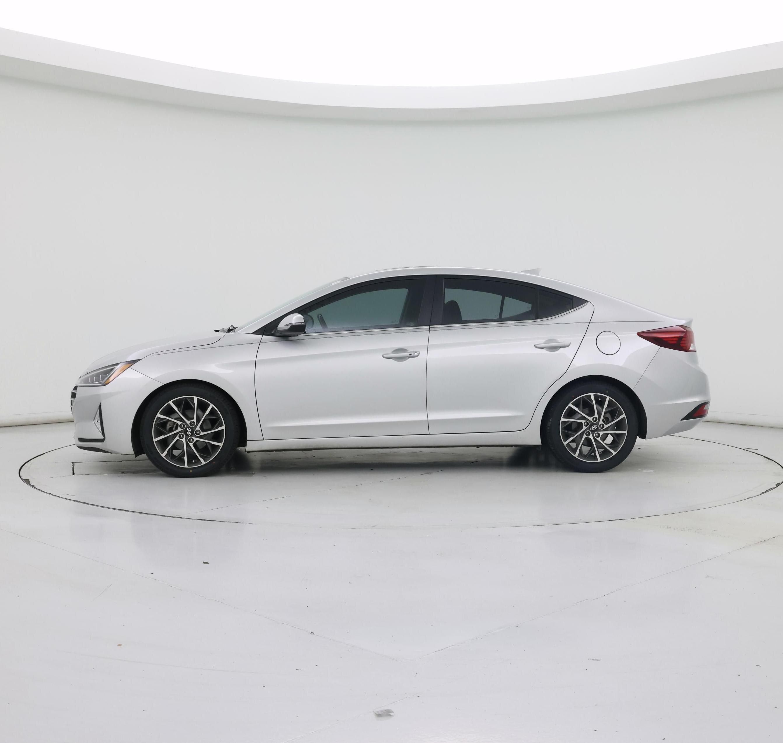 Thumbnail: 2019 Hyundai Elantra - 3