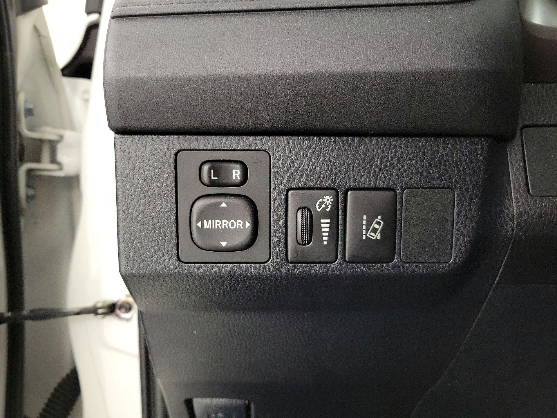 Thumbnail: 2017 Toyota RAV4 - 13