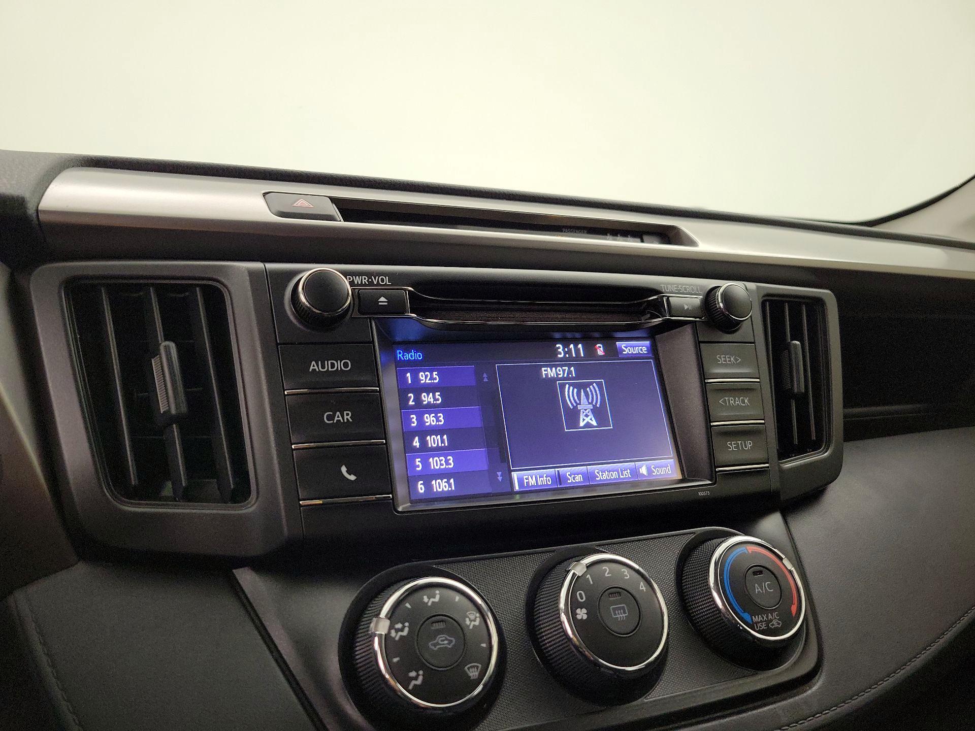 Thumbnail: 2017 Toyota RAV4 - 15