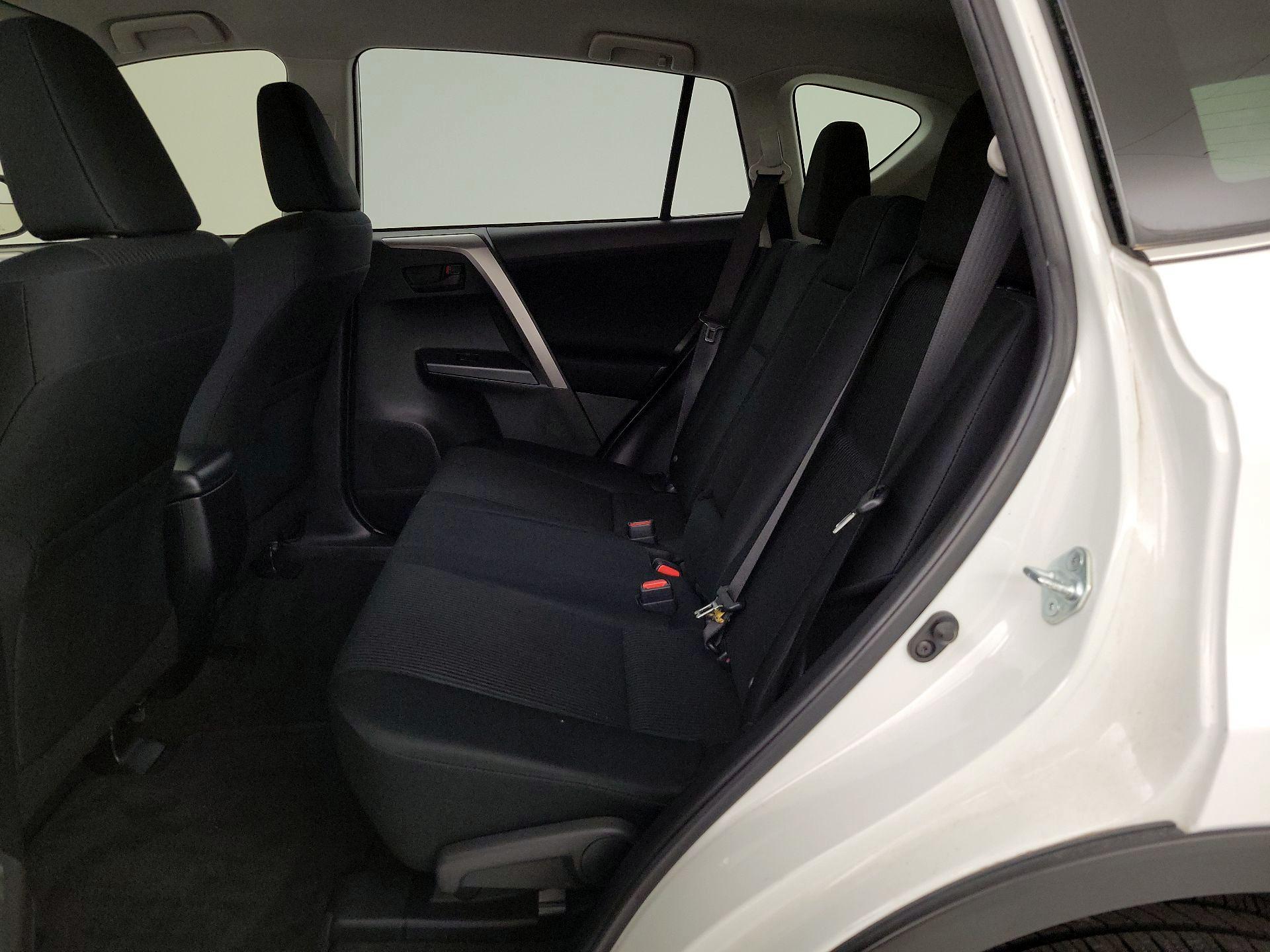 Thumbnail: 2017 Toyota RAV4 - 18