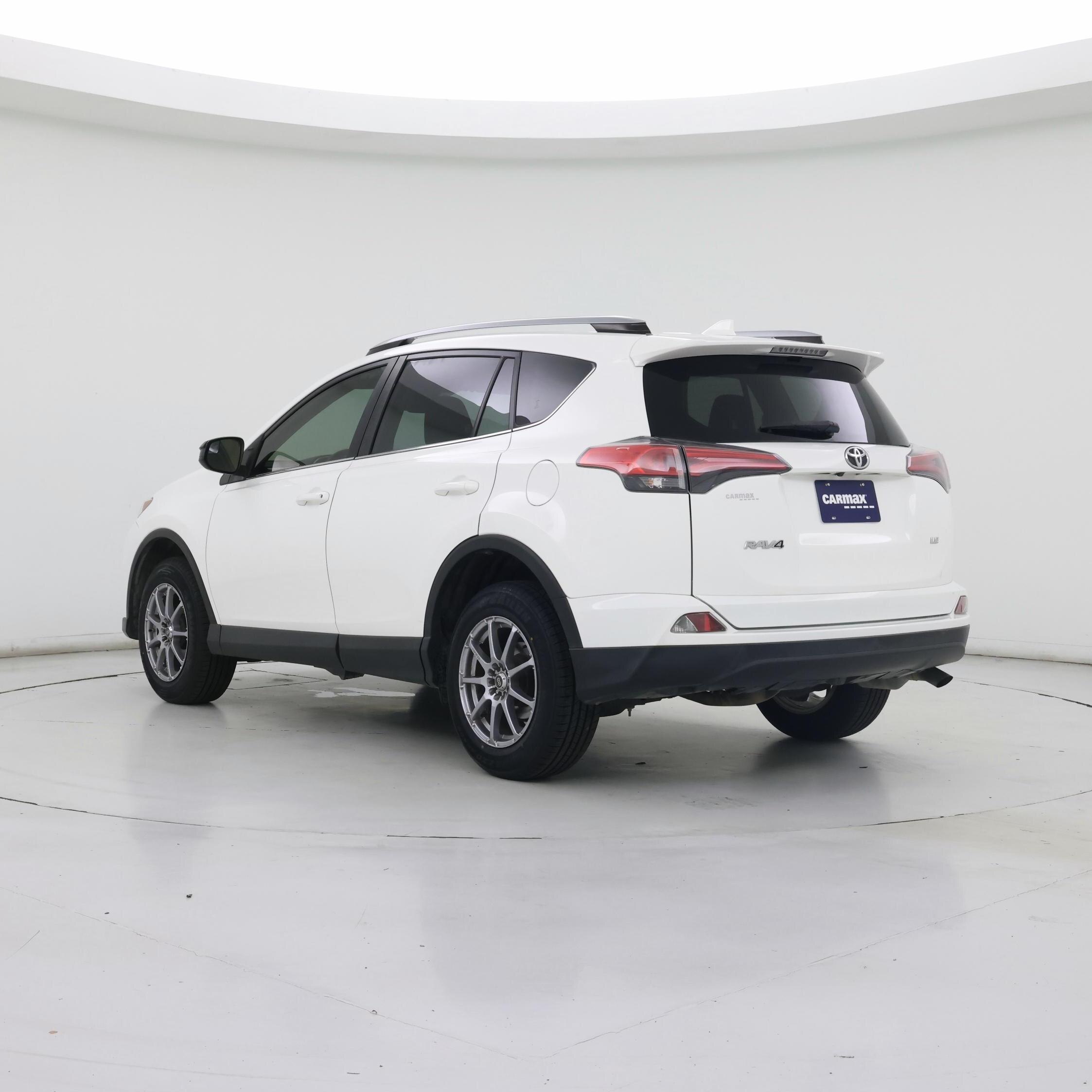 Thumbnail: 2017 Toyota RAV4 - 2