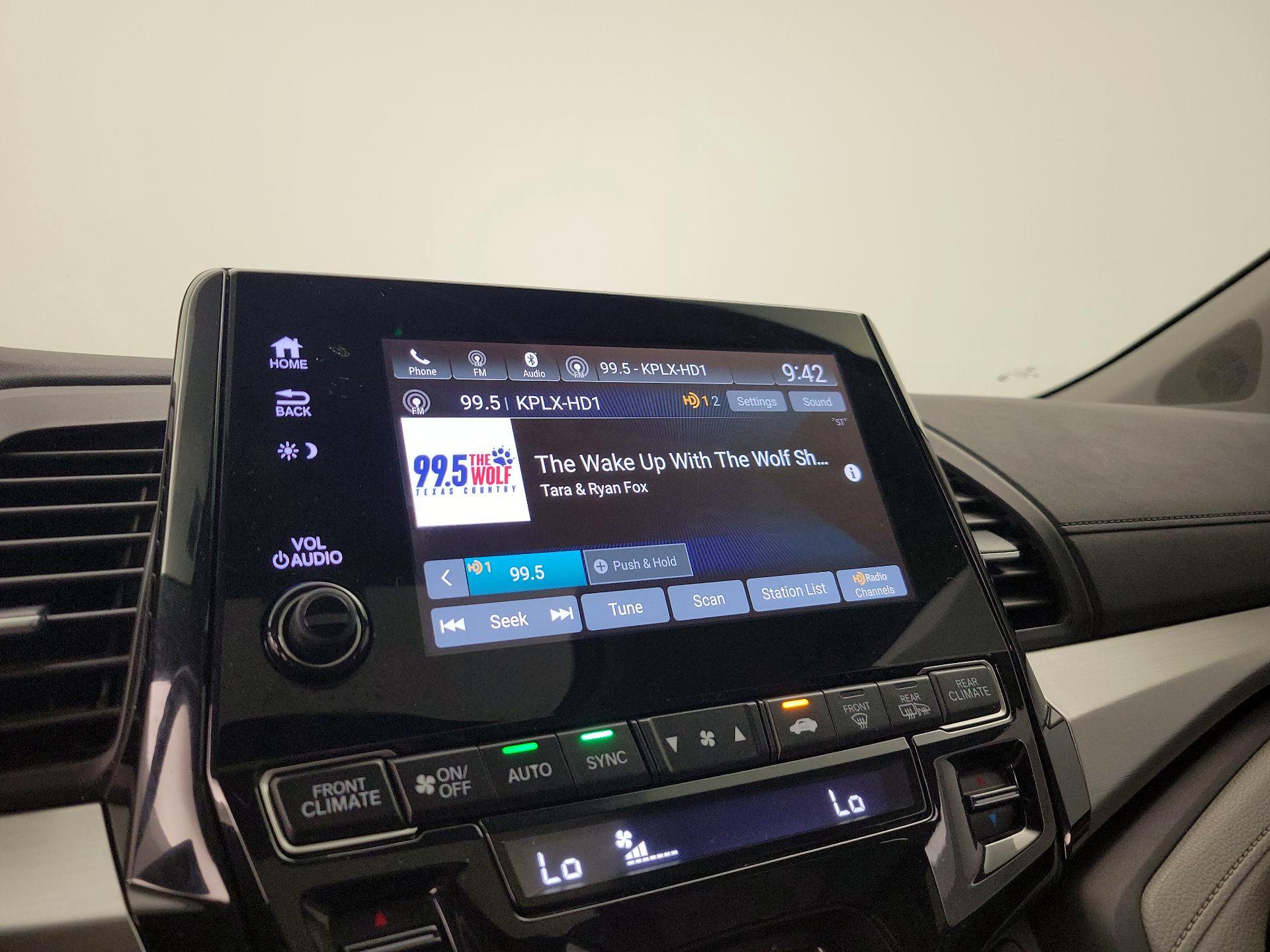 Thumbnail: 2018 Honda Odyssey - 15