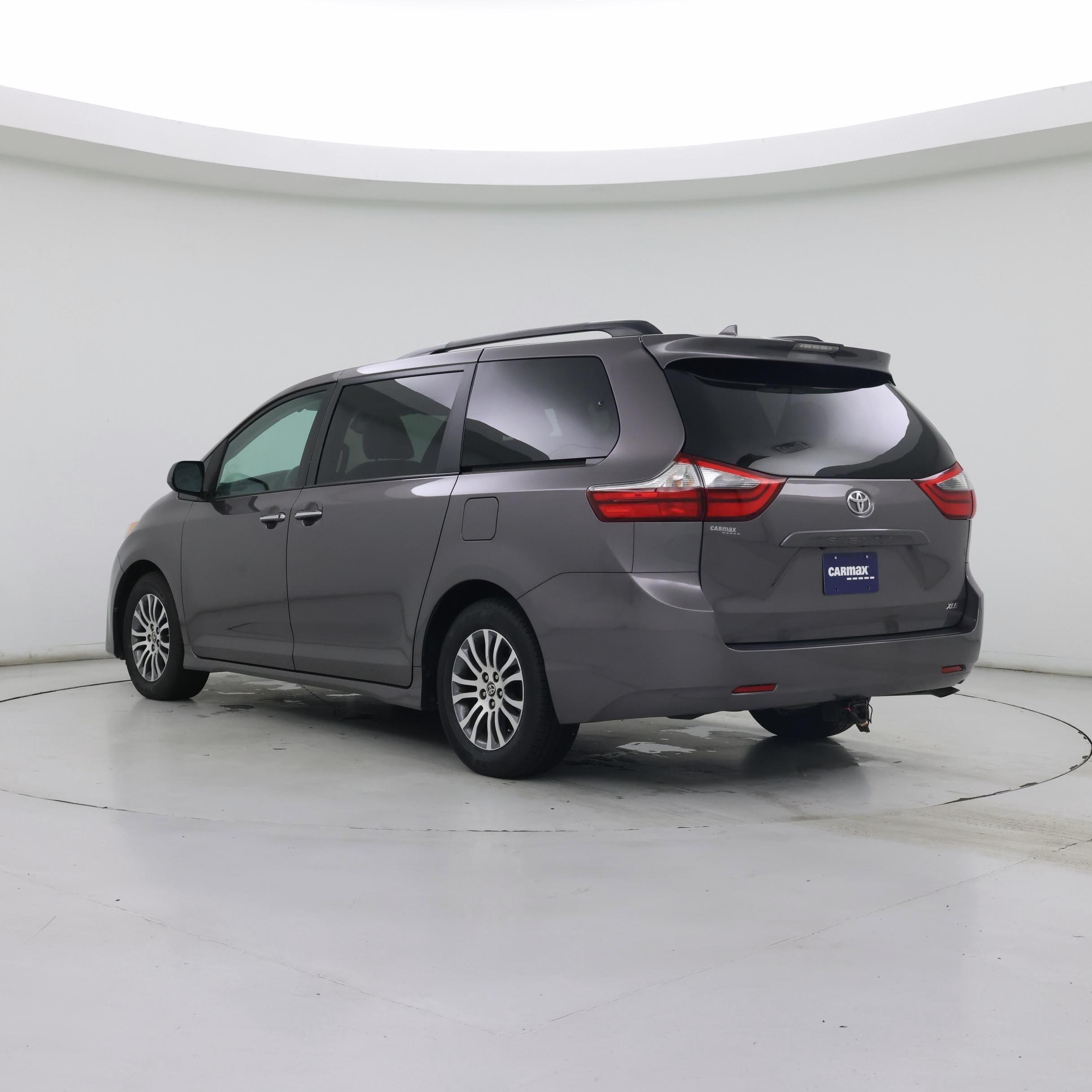 Thumbnail: 2020 Toyota Sienna - 2