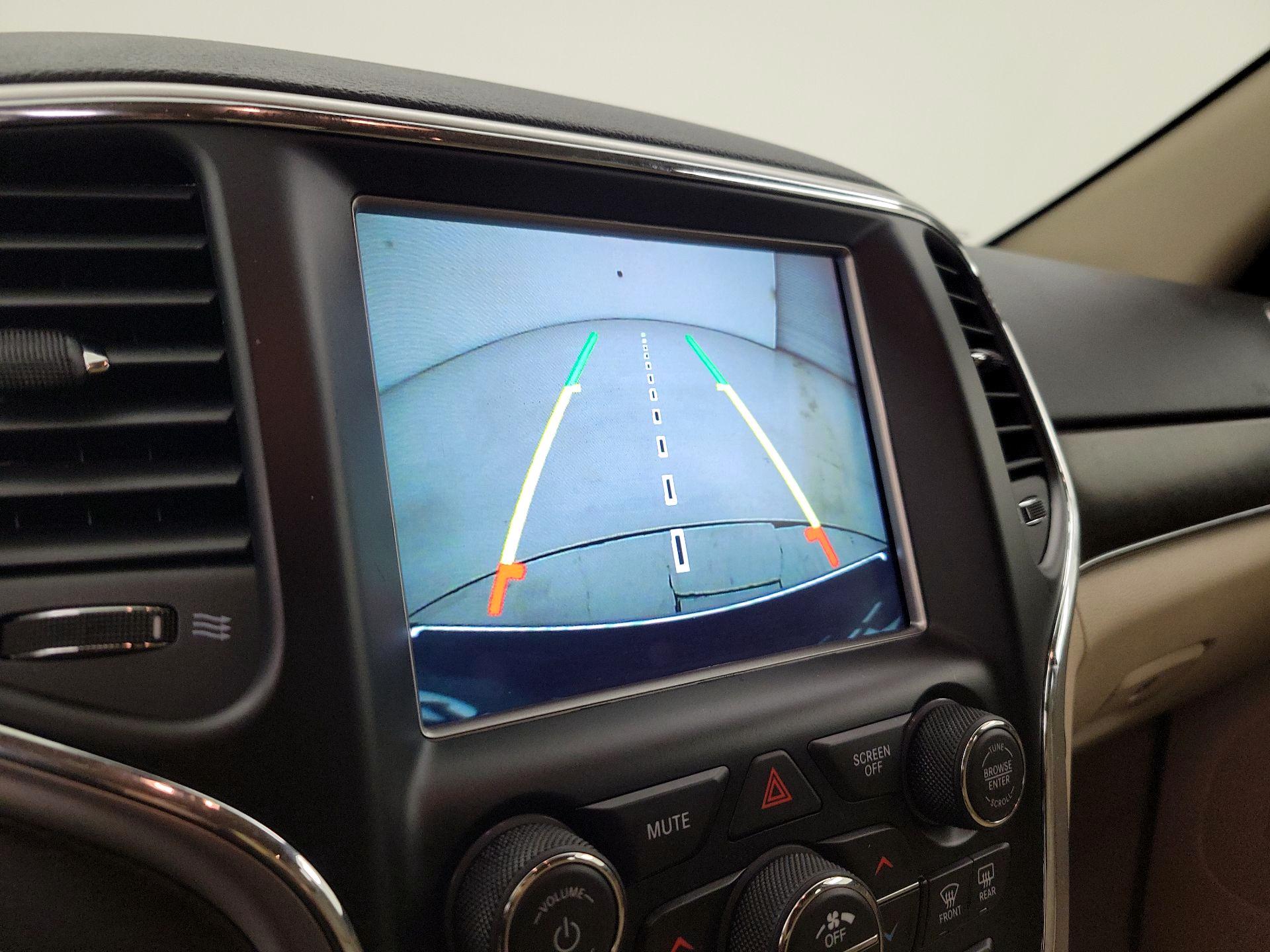 Thumbnail: 2018 Jeep Grand Cherokee - 14