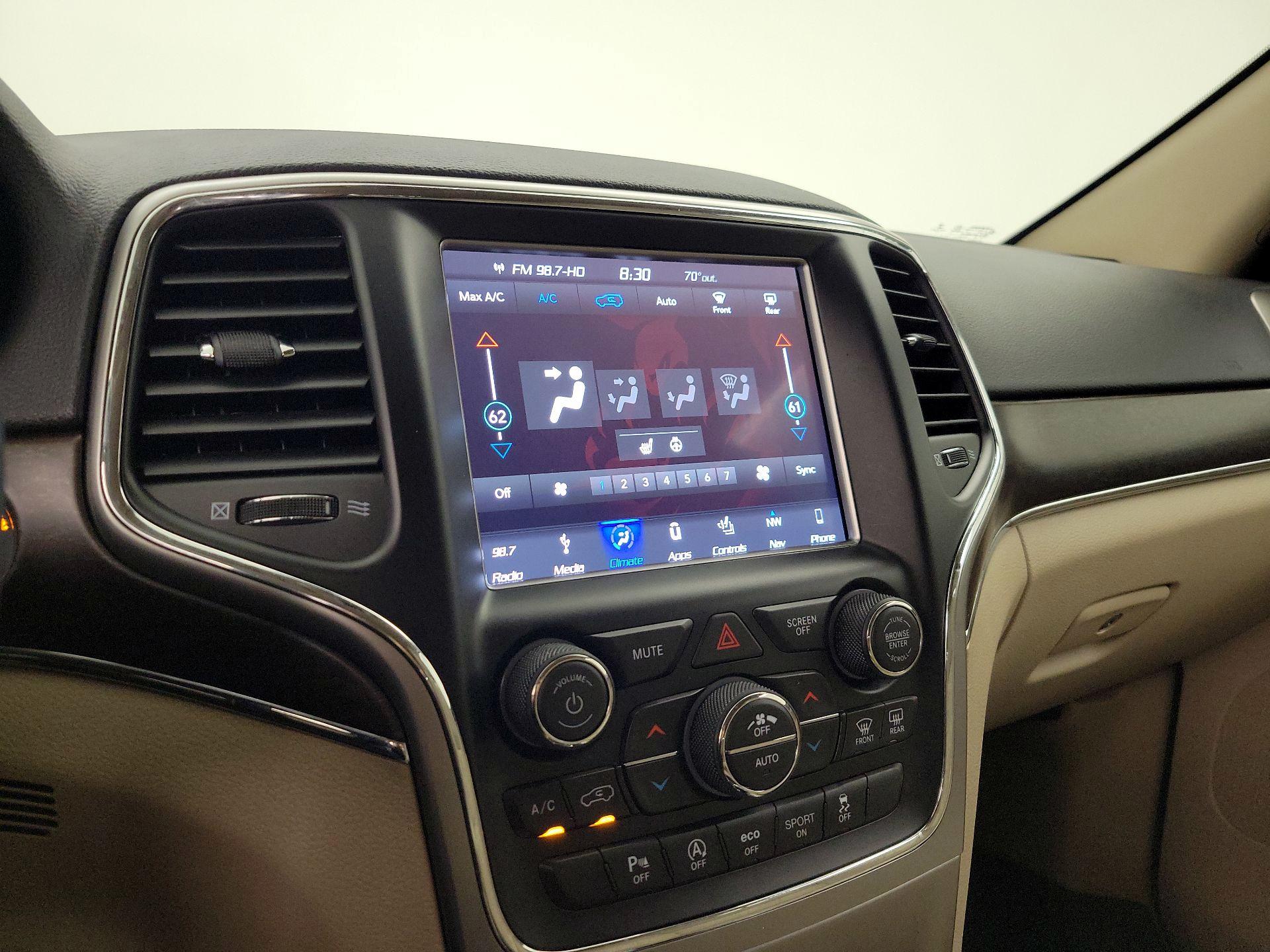 Thumbnail: 2018 Jeep Grand Cherokee - 16