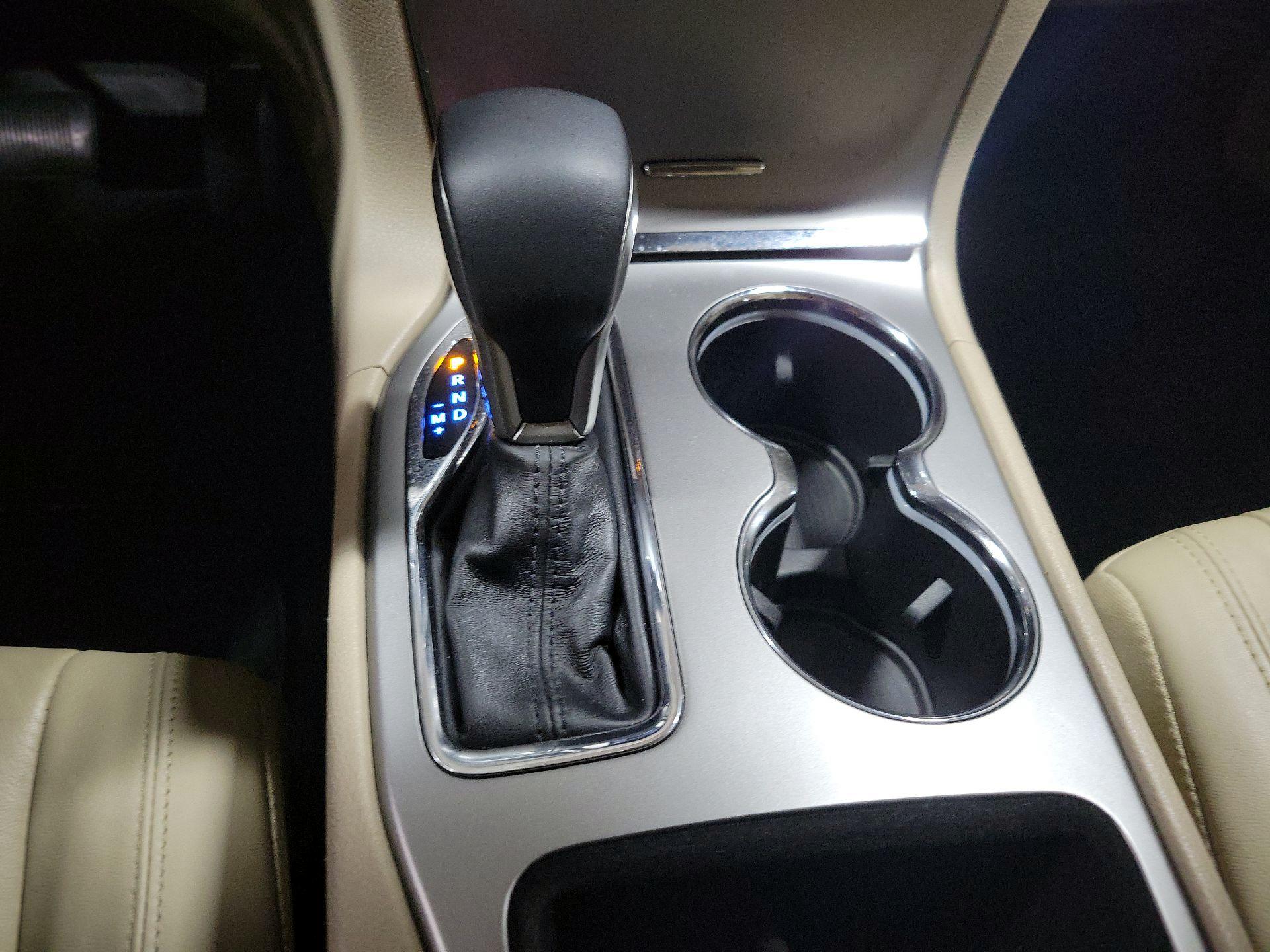 Thumbnail: 2018 Jeep Grand Cherokee - 17