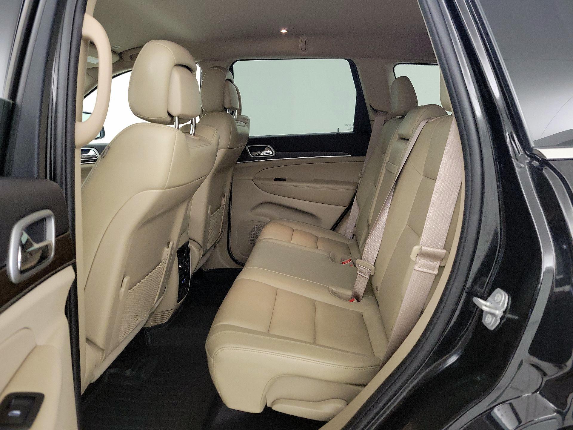 Thumbnail: 2018 Jeep Grand Cherokee - 18