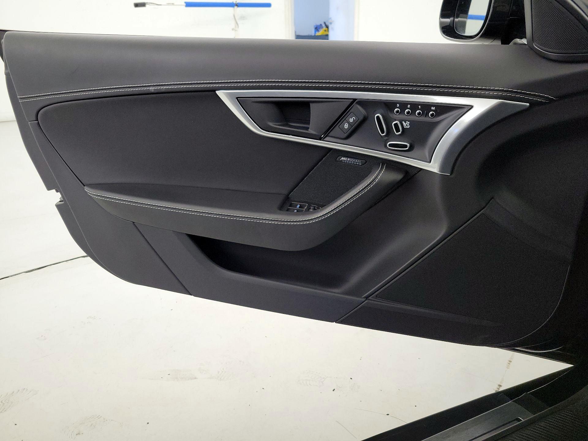 Thumbnail: 2020 Jaguar F-Type - 12