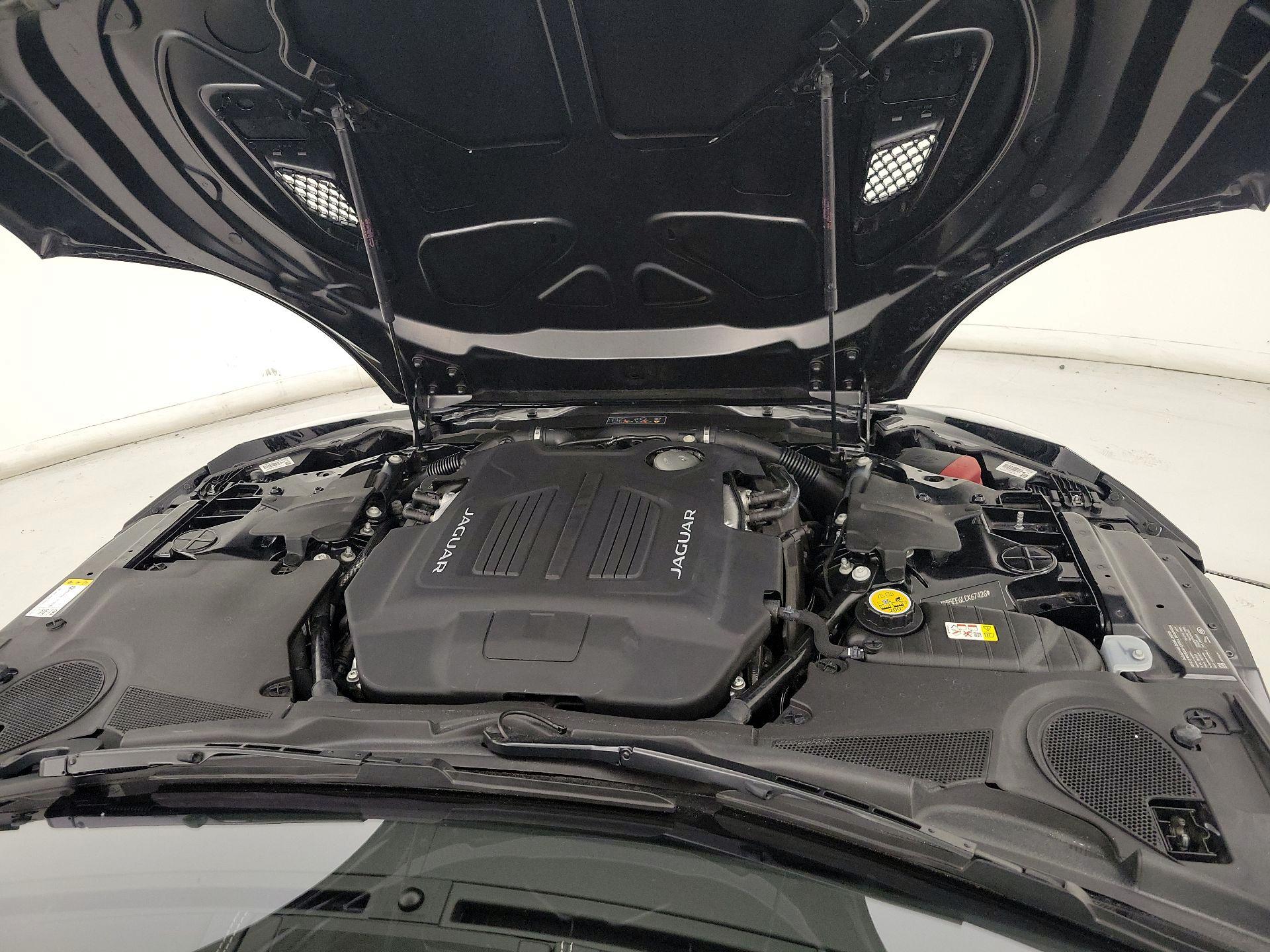 Thumbnail: 2020 Jaguar F-Type - 18