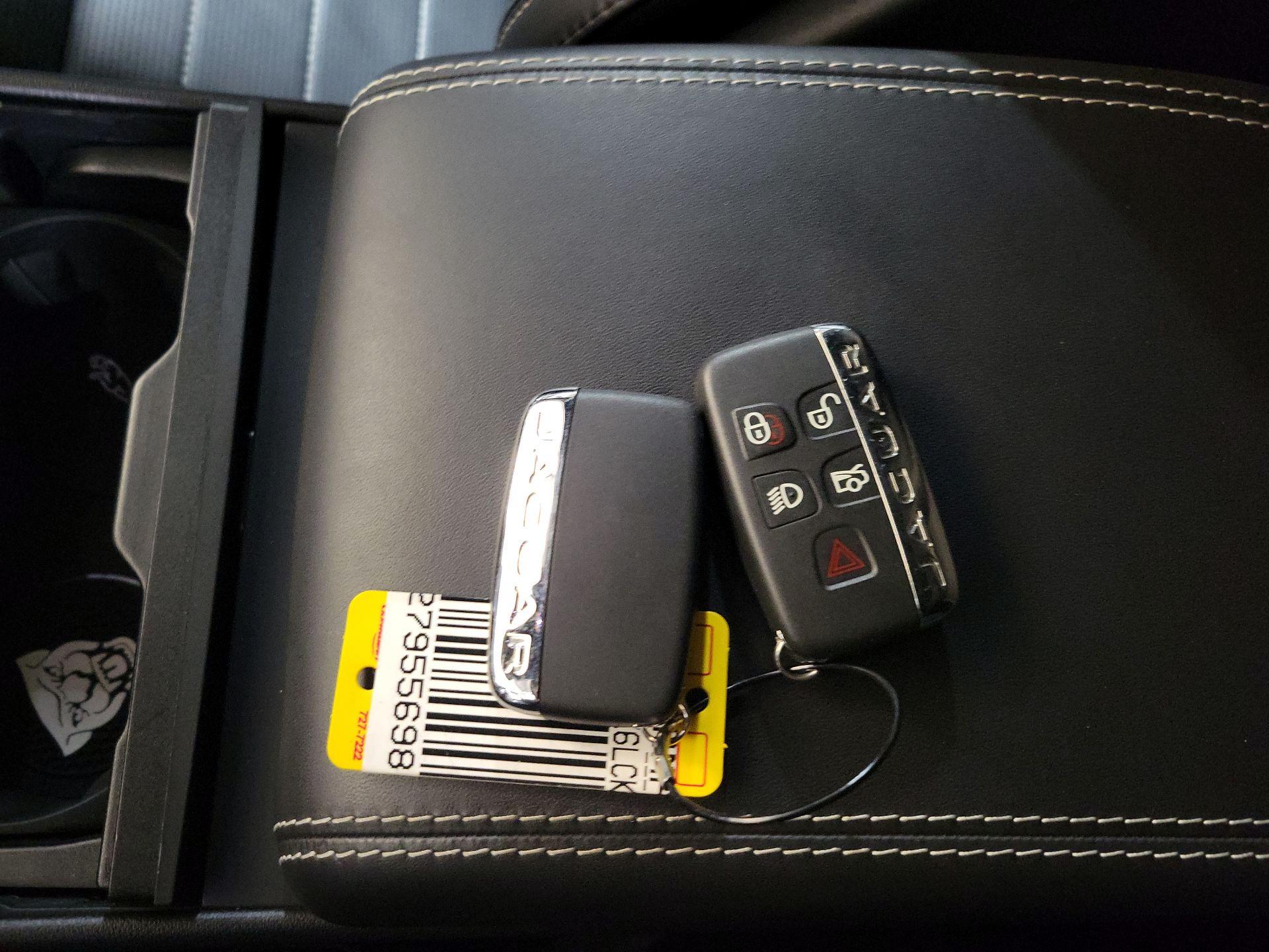 Thumbnail: 2020 Jaguar F-Type - 19