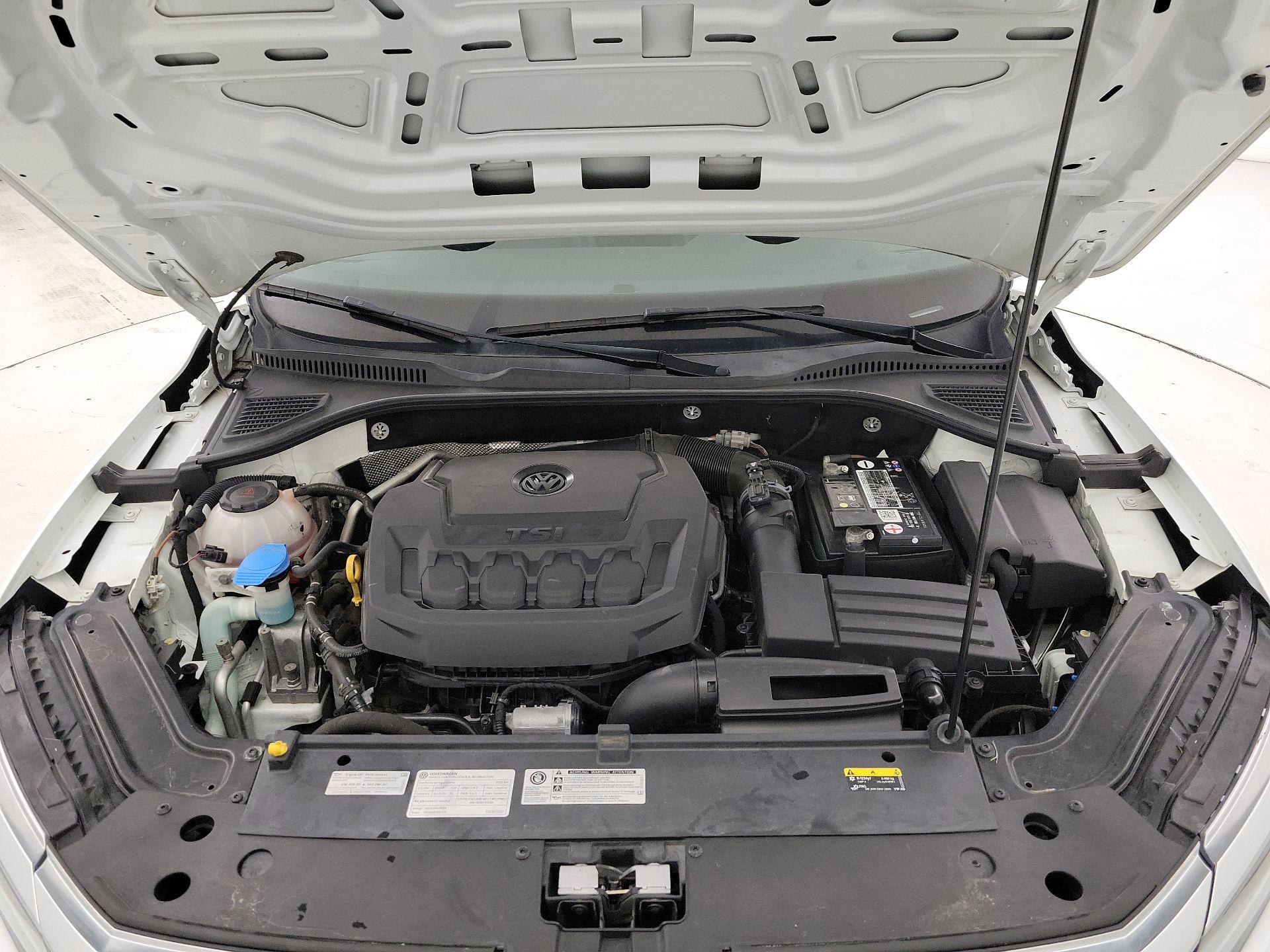 Thumbnail: 2020 Volkswagen Passat - 20