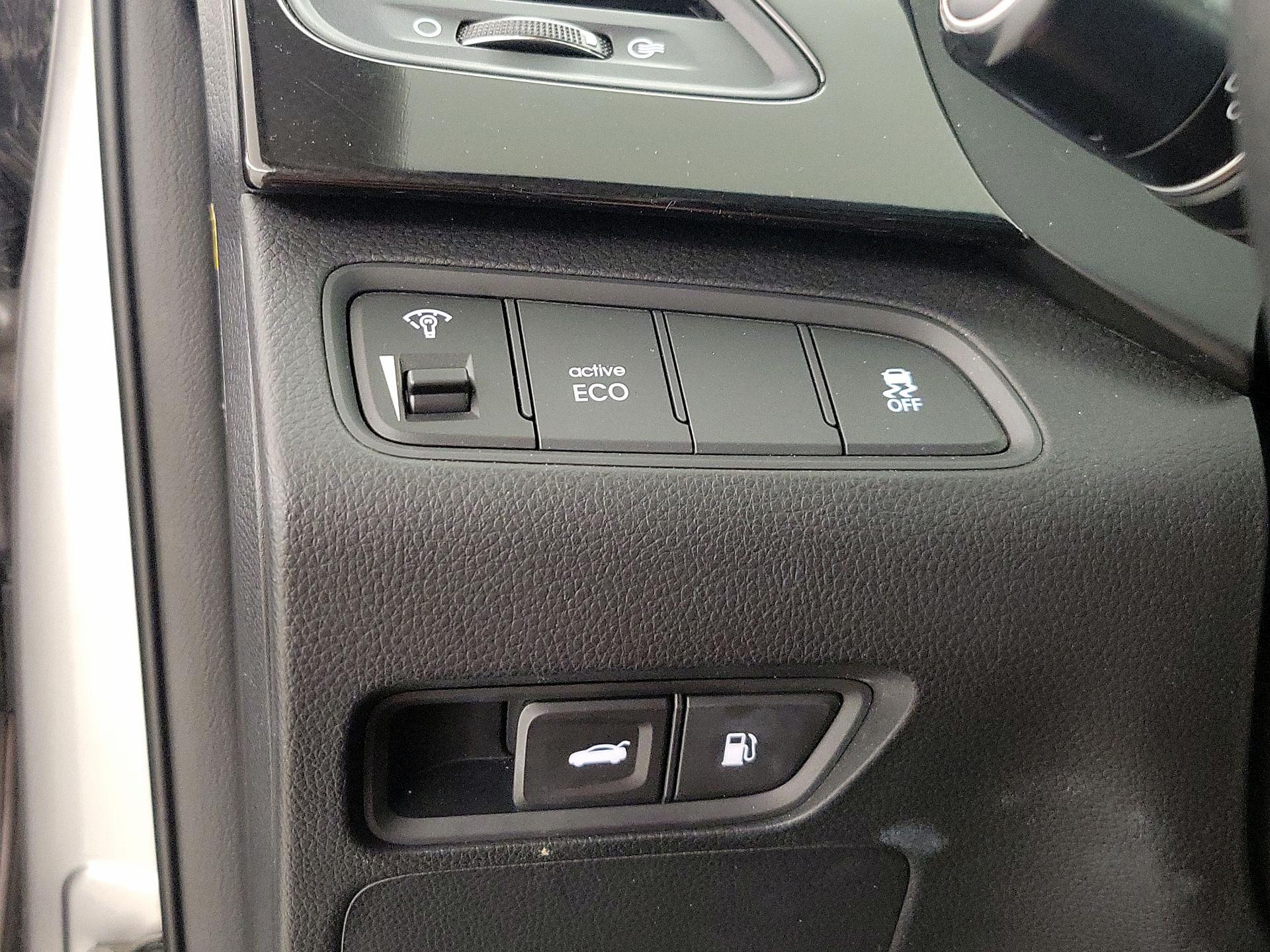 Thumbnail: 2014 Hyundai Azera - 13