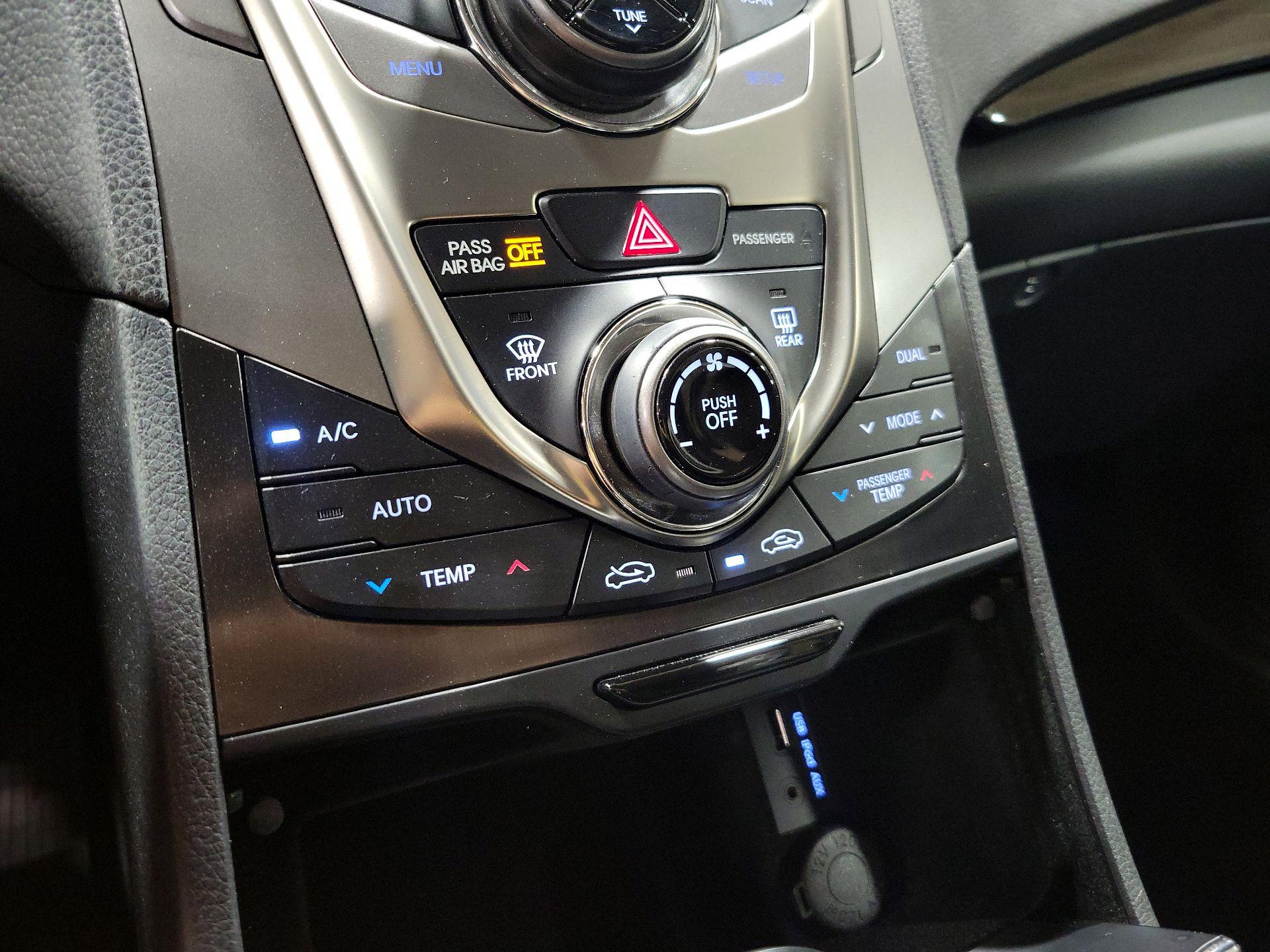 Thumbnail: 2014 Hyundai Azera - 16