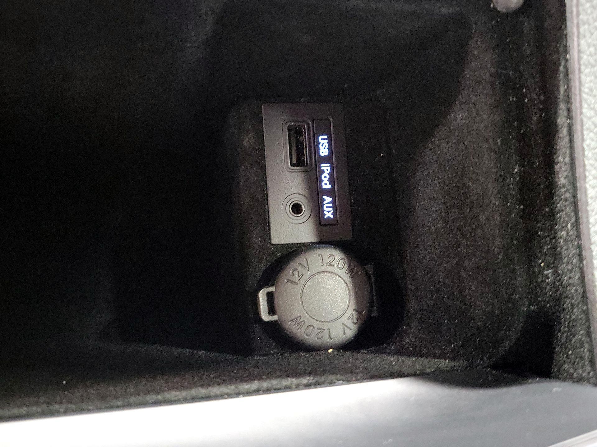 Thumbnail: 2014 Hyundai Azera - 18