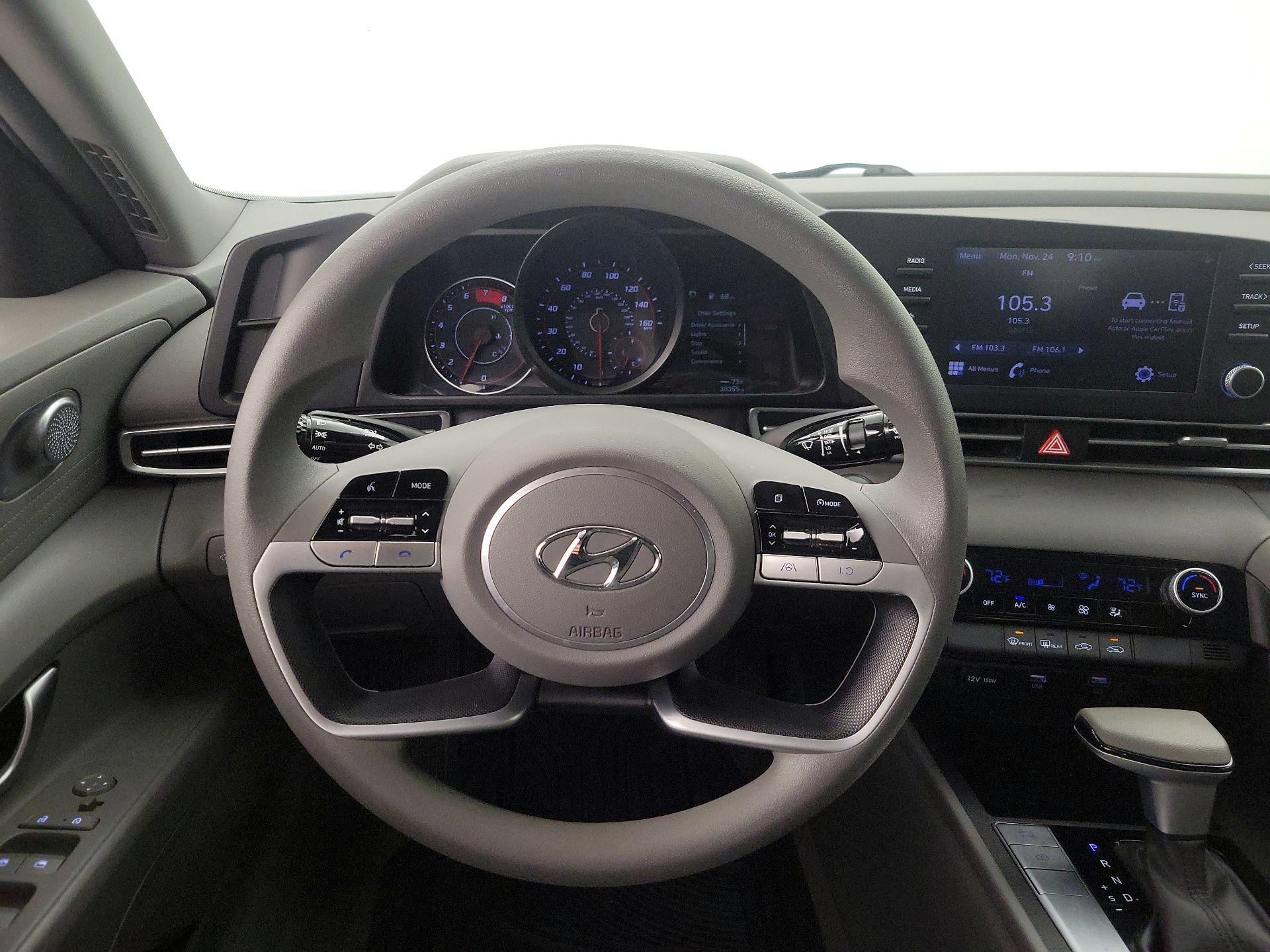 Thumbnail: 2023 Hyundai Elantra - 10