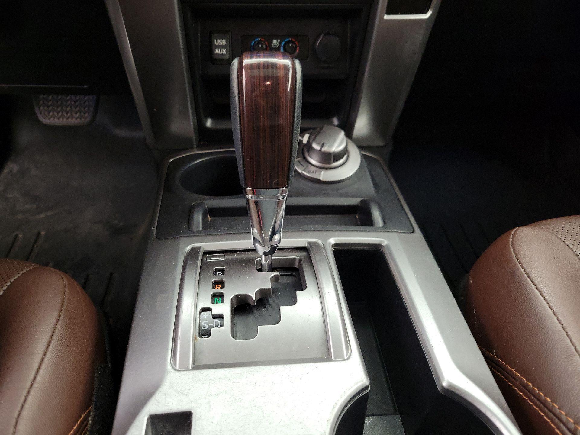 Thumbnail: 2016 Toyota 4Runner - 17