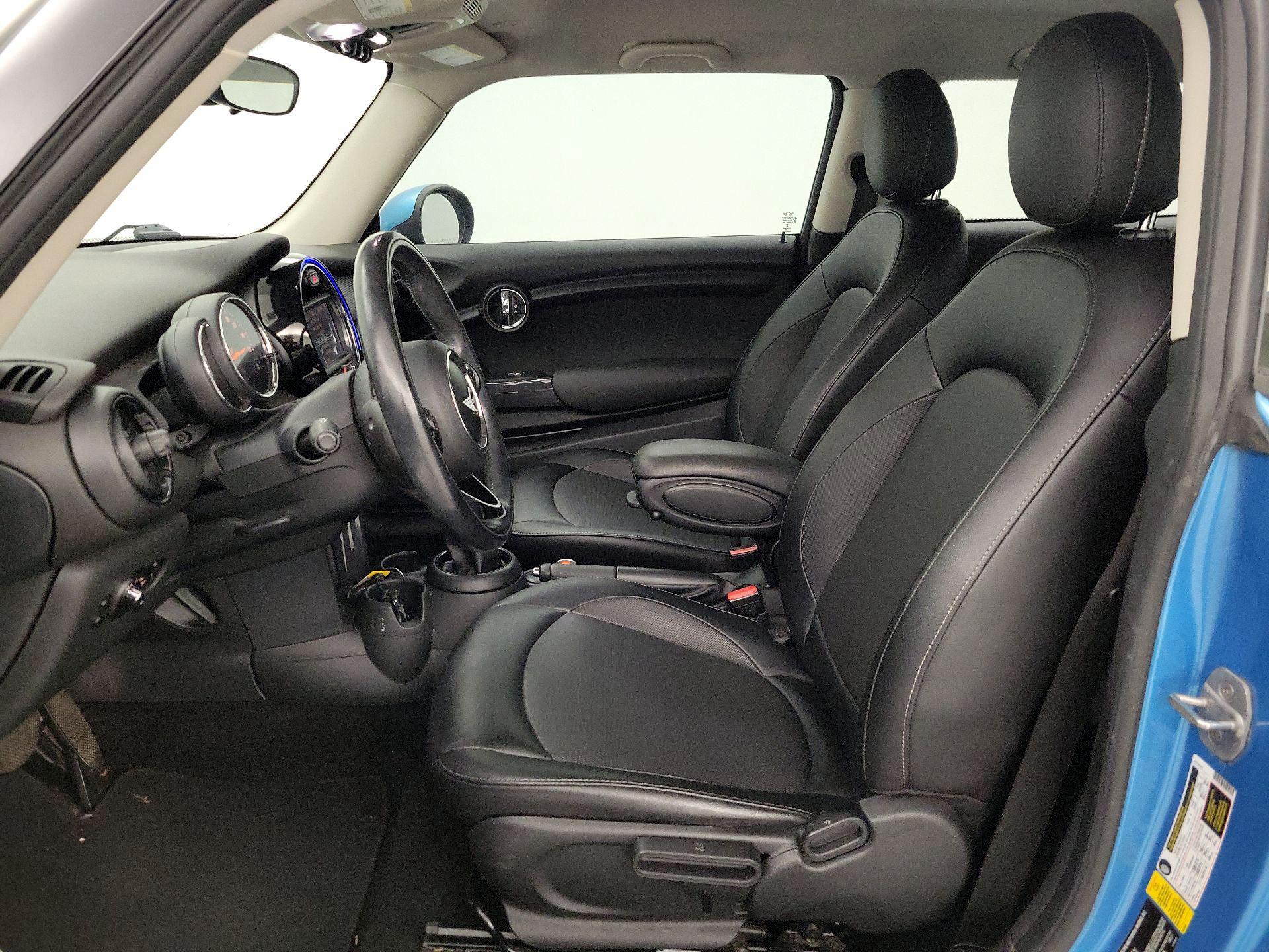 Thumbnail: 2017 MINI Cooper Hardtop - 11