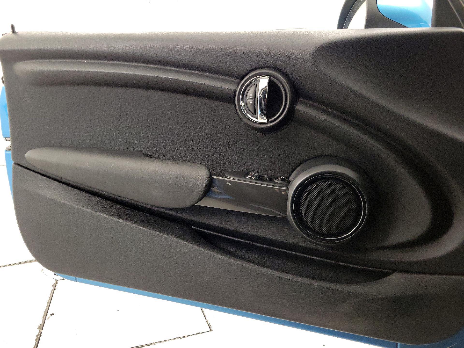 Thumbnail: 2017 MINI Cooper Hardtop - 12