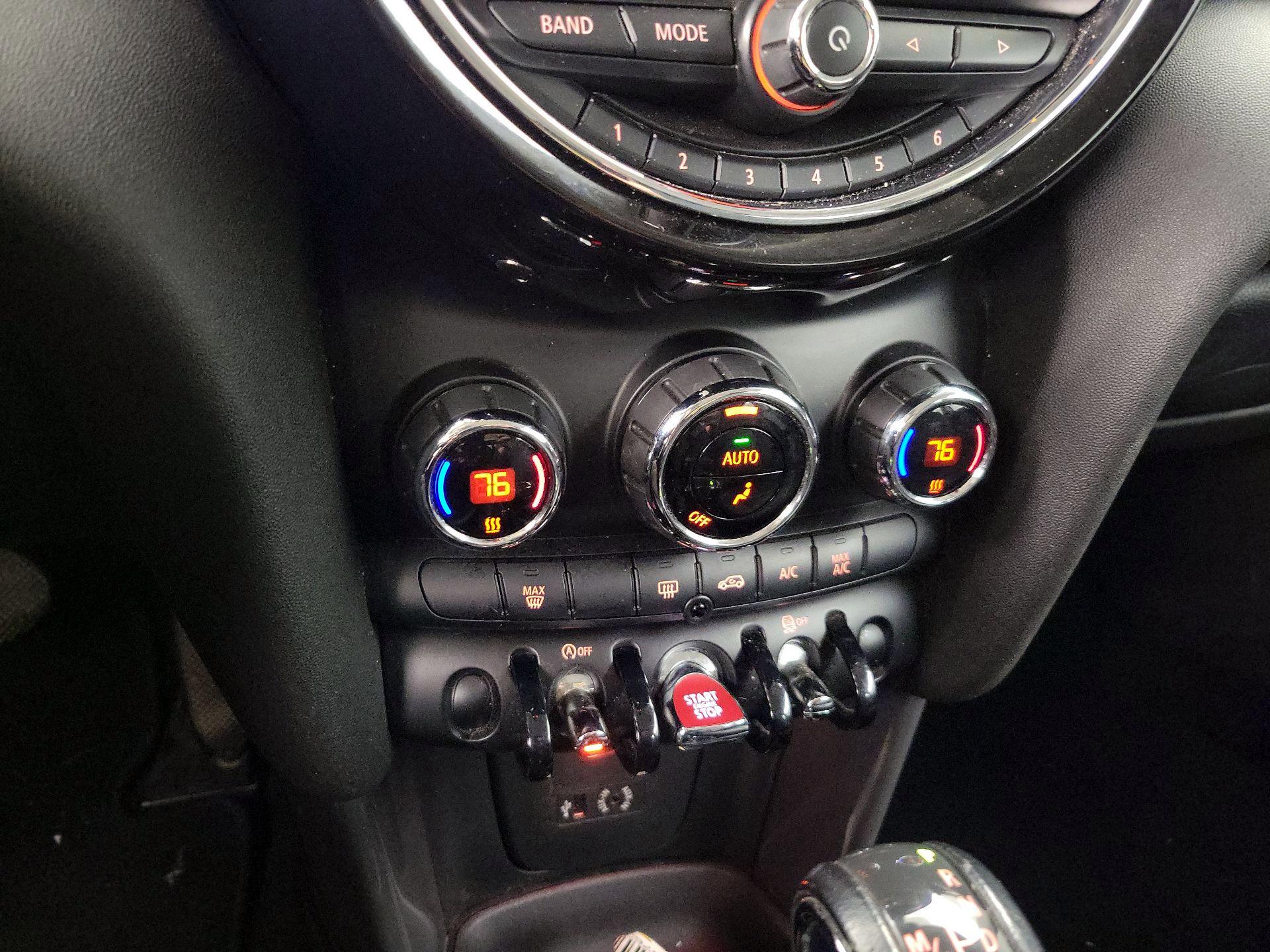 Thumbnail: 2017 MINI Cooper Hardtop - 15