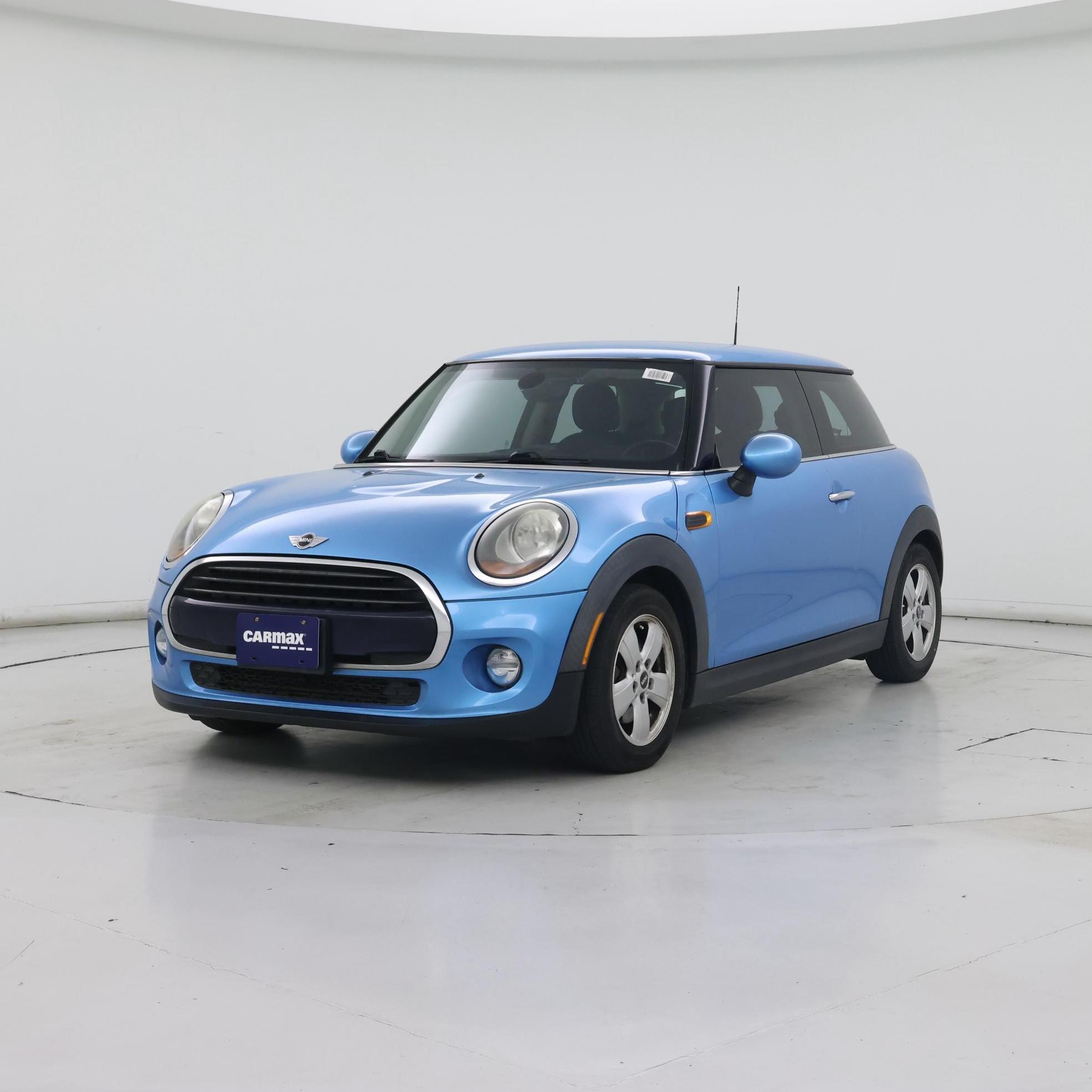 Thumbnail: 2017 MINI Cooper Hardtop - 4