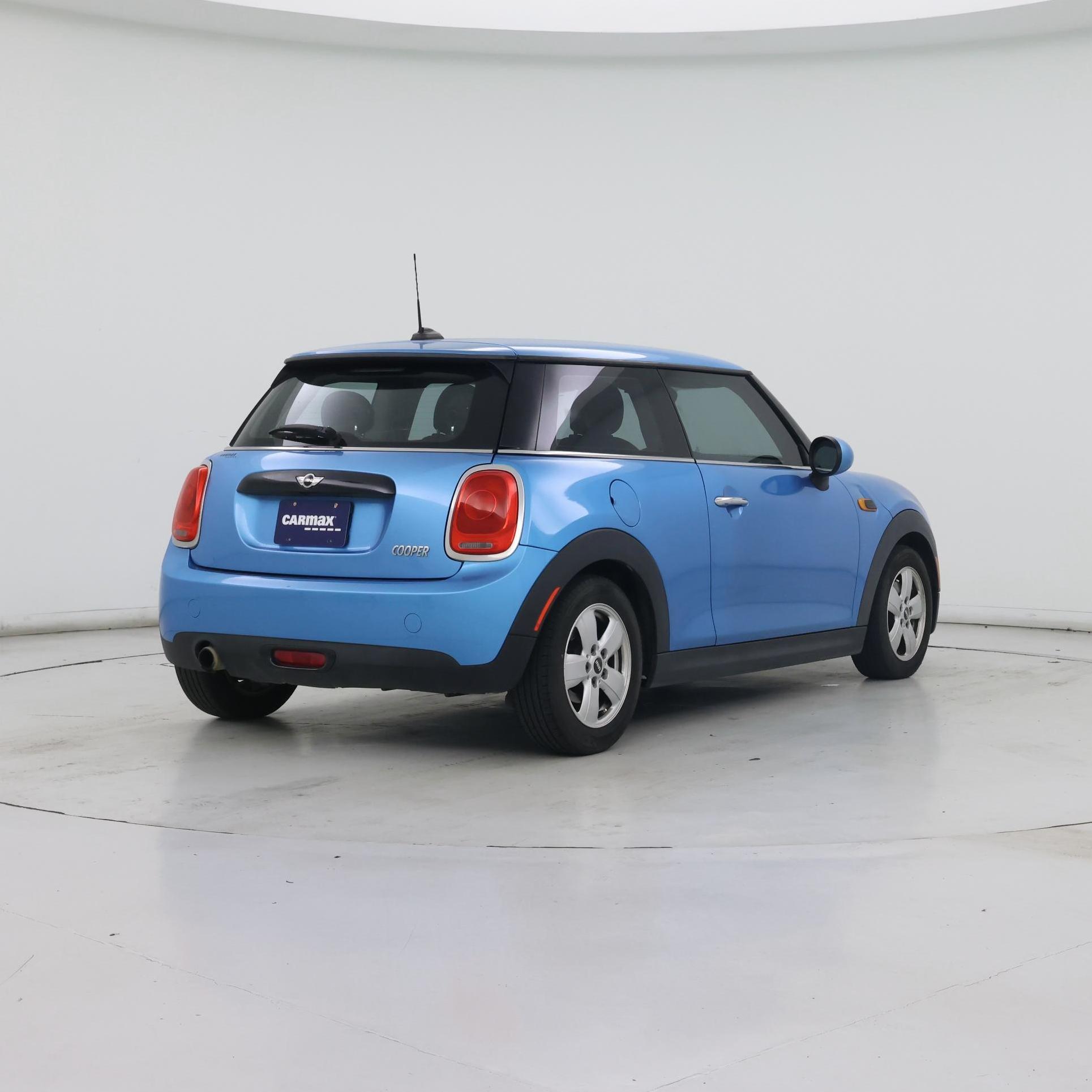 Thumbnail: 2017 MINI Cooper Hardtop - 8