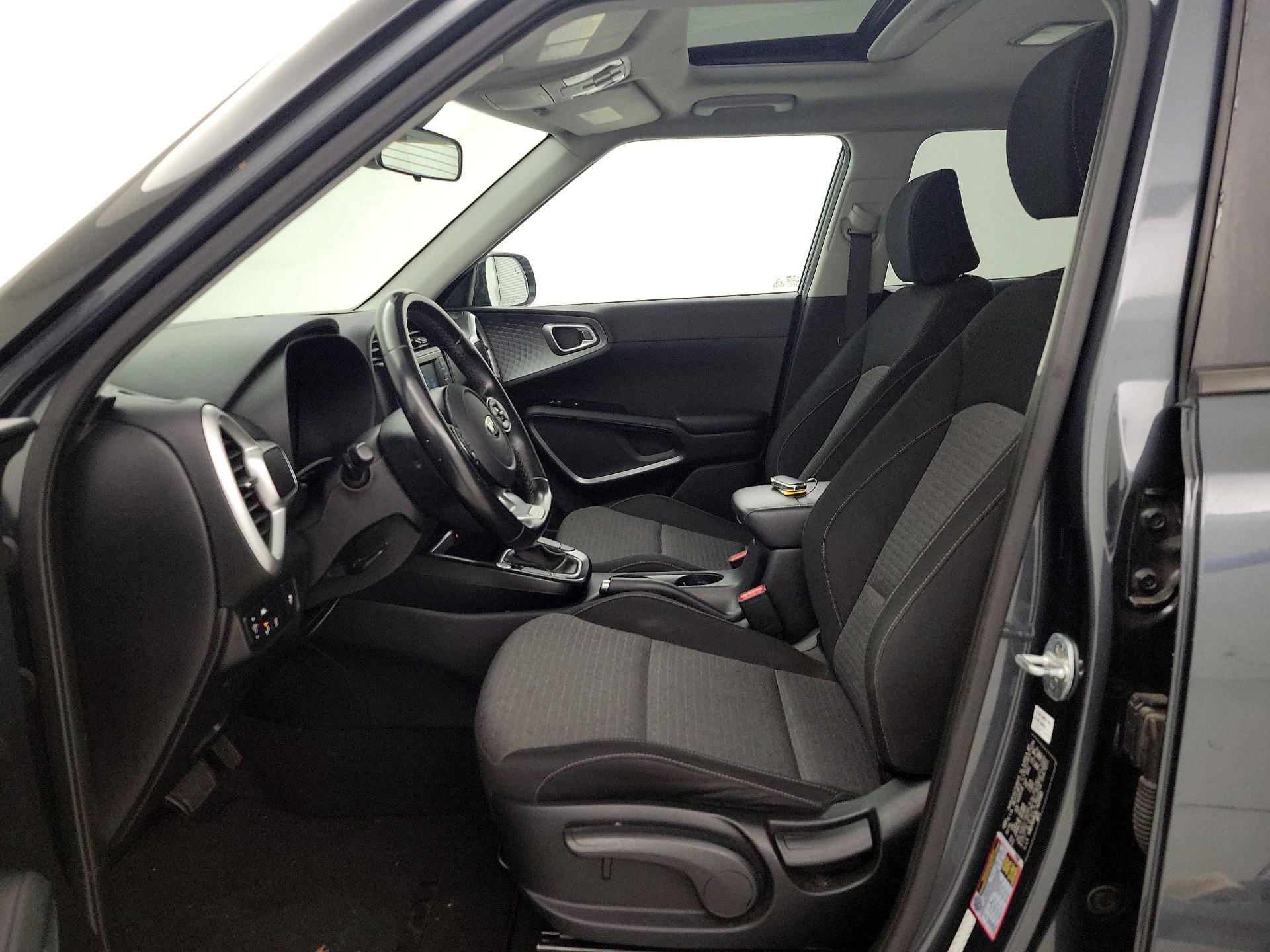 Thumbnail: 2020 Kia Soul - 11