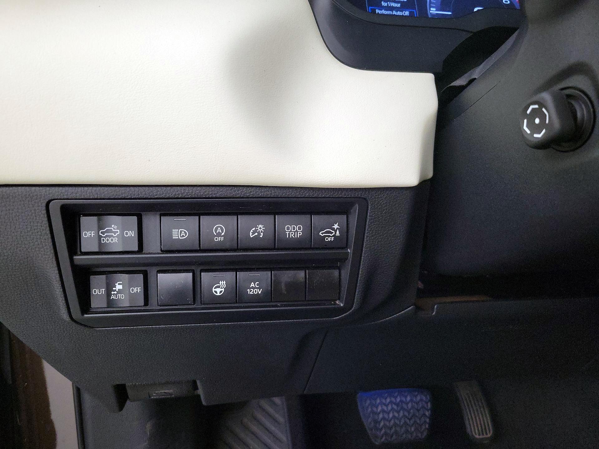 Thumbnail: 2023 Toyota Tundra - 13