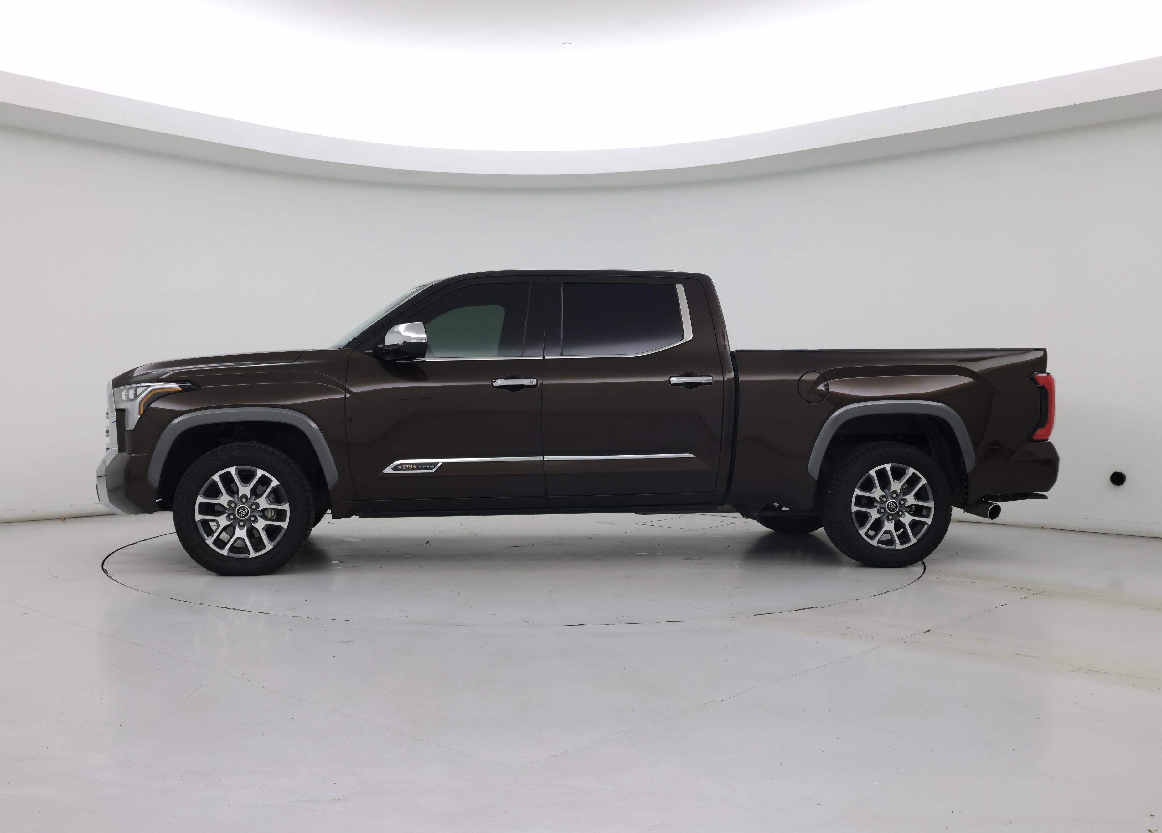 Thumbnail: 2023 Toyota Tundra - 3