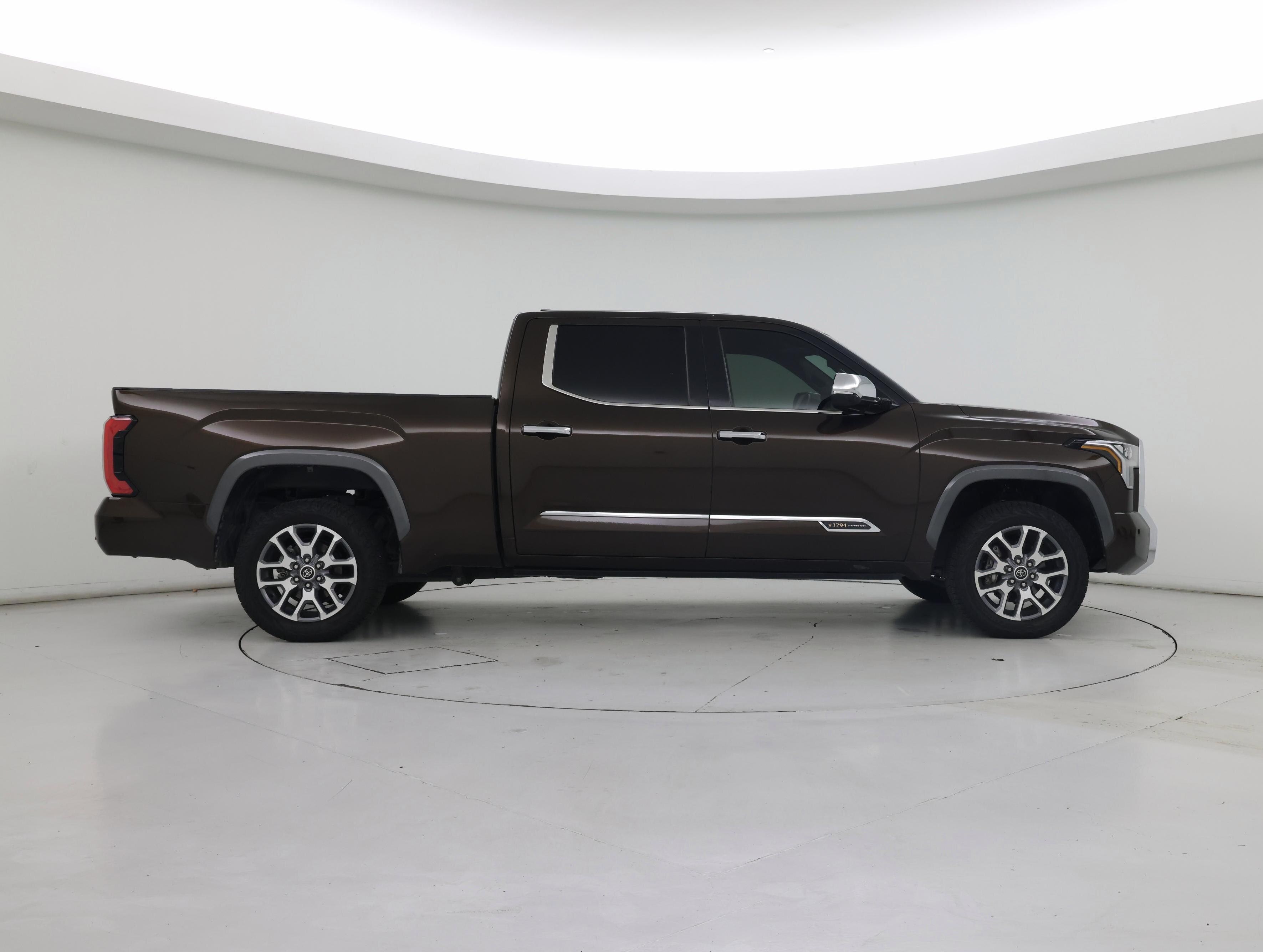 Thumbnail: 2023 Toyota Tundra - 7