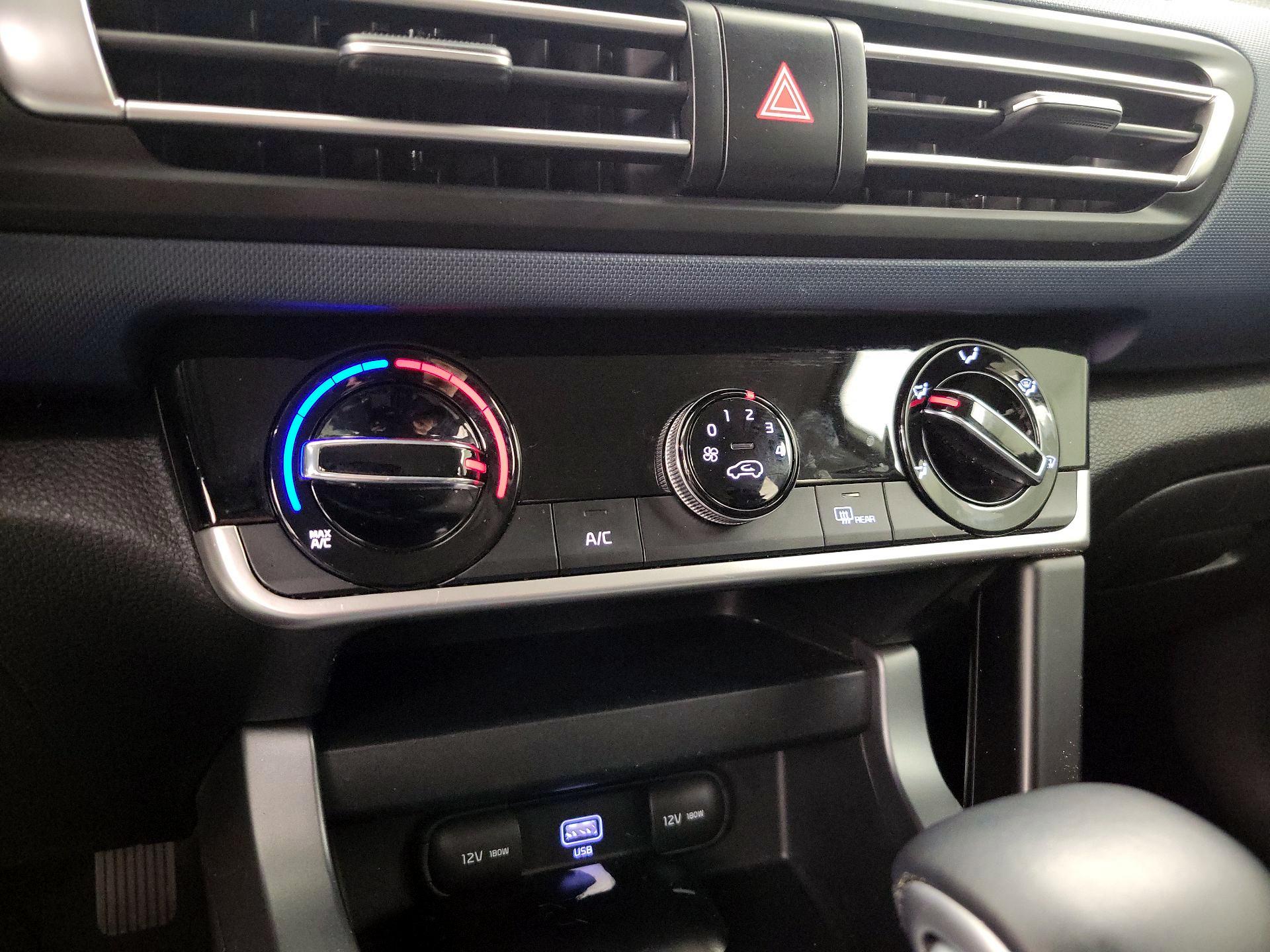 Thumbnail: 2021 Kia Seltos - 16