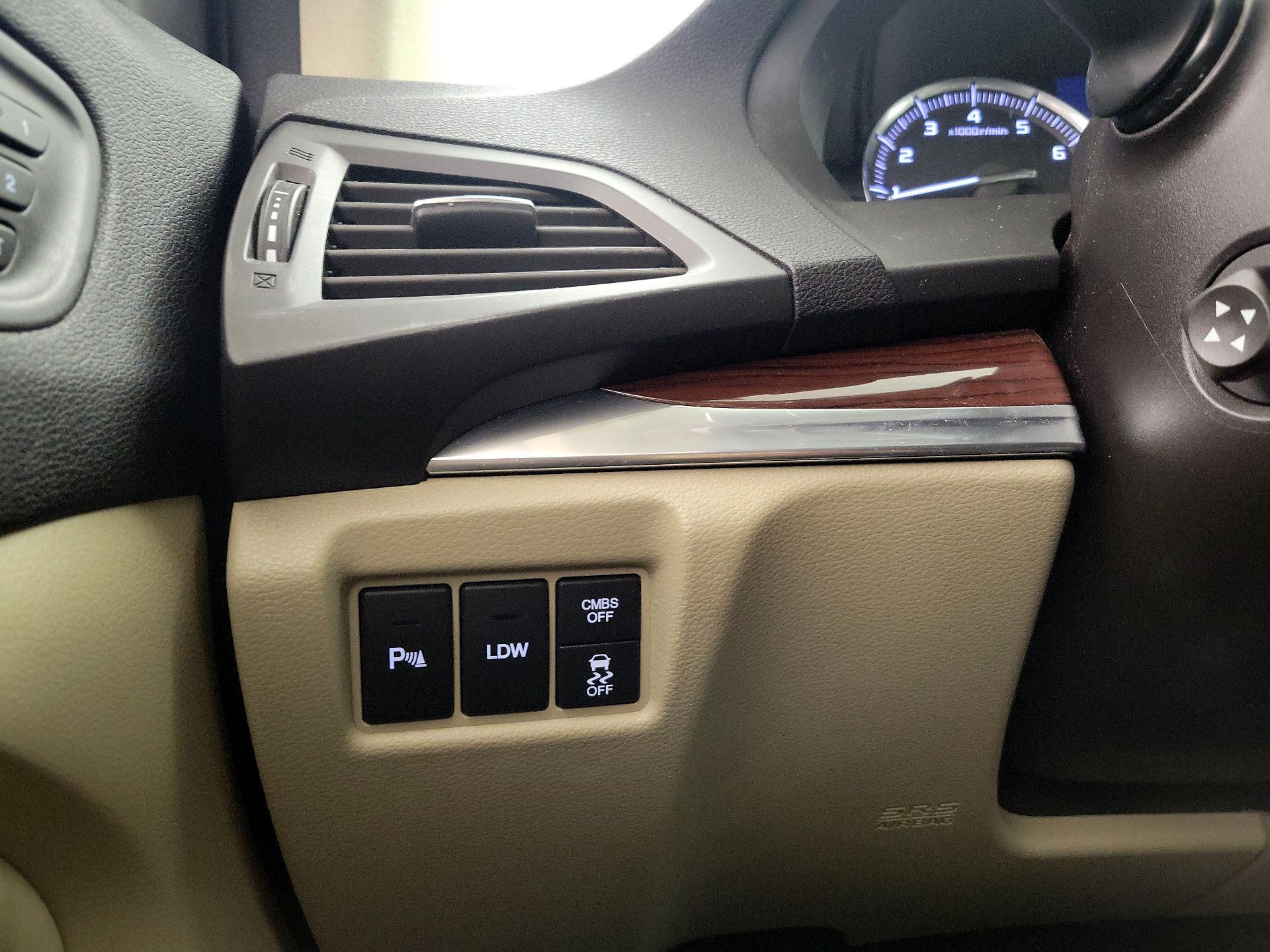 Thumbnail: 2014 Acura MDX - 13