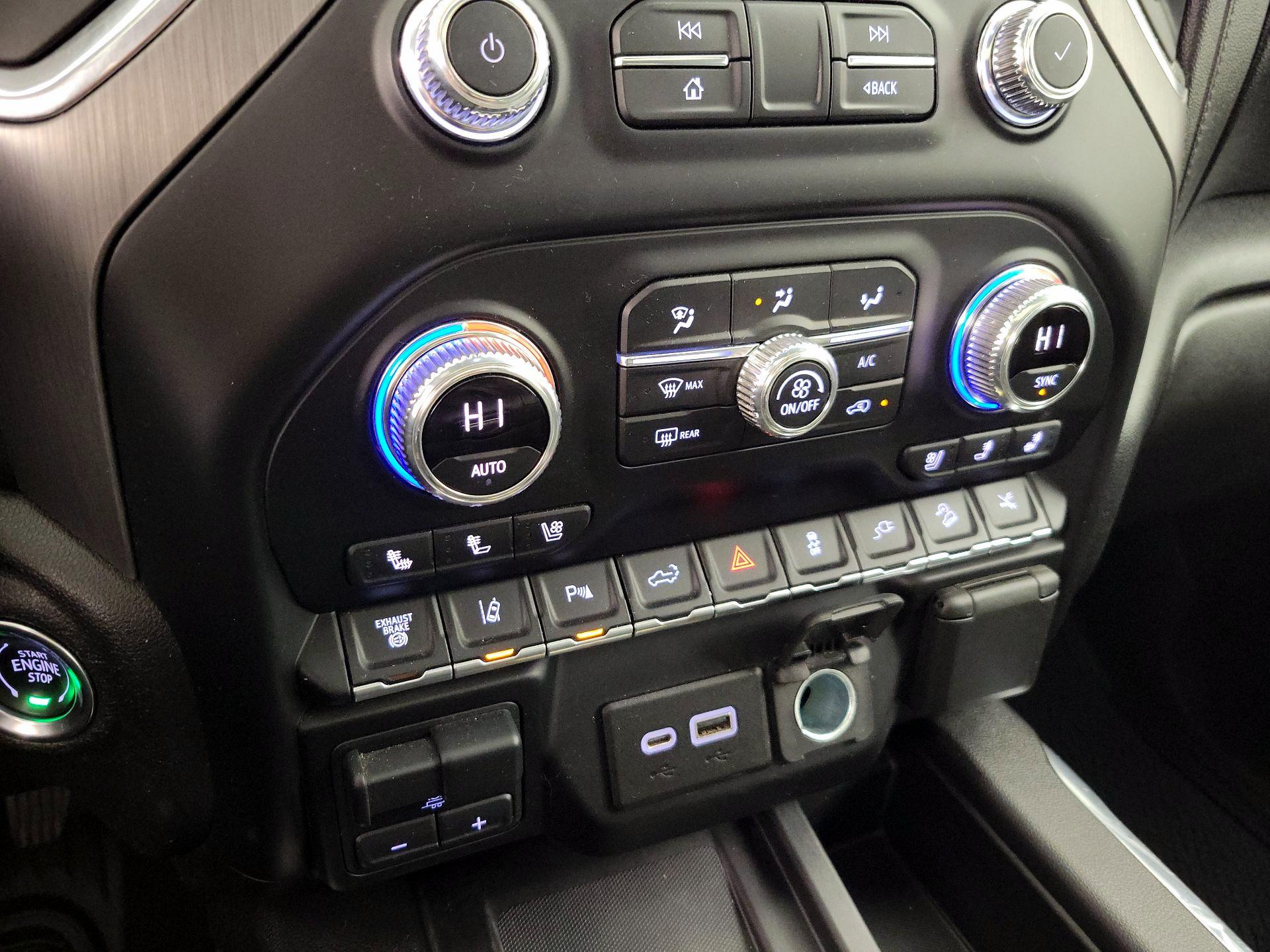 Thumbnail: 2021 GMC Sierra 2500 - 17