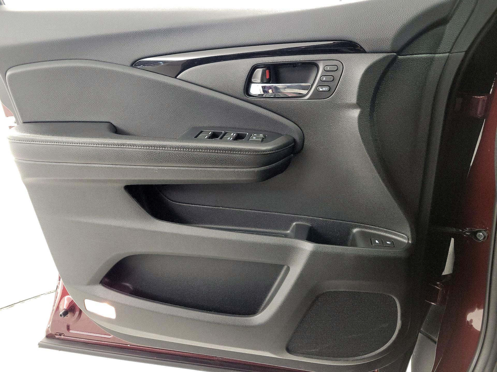 Thumbnail: 2020 Honda Passport - 12