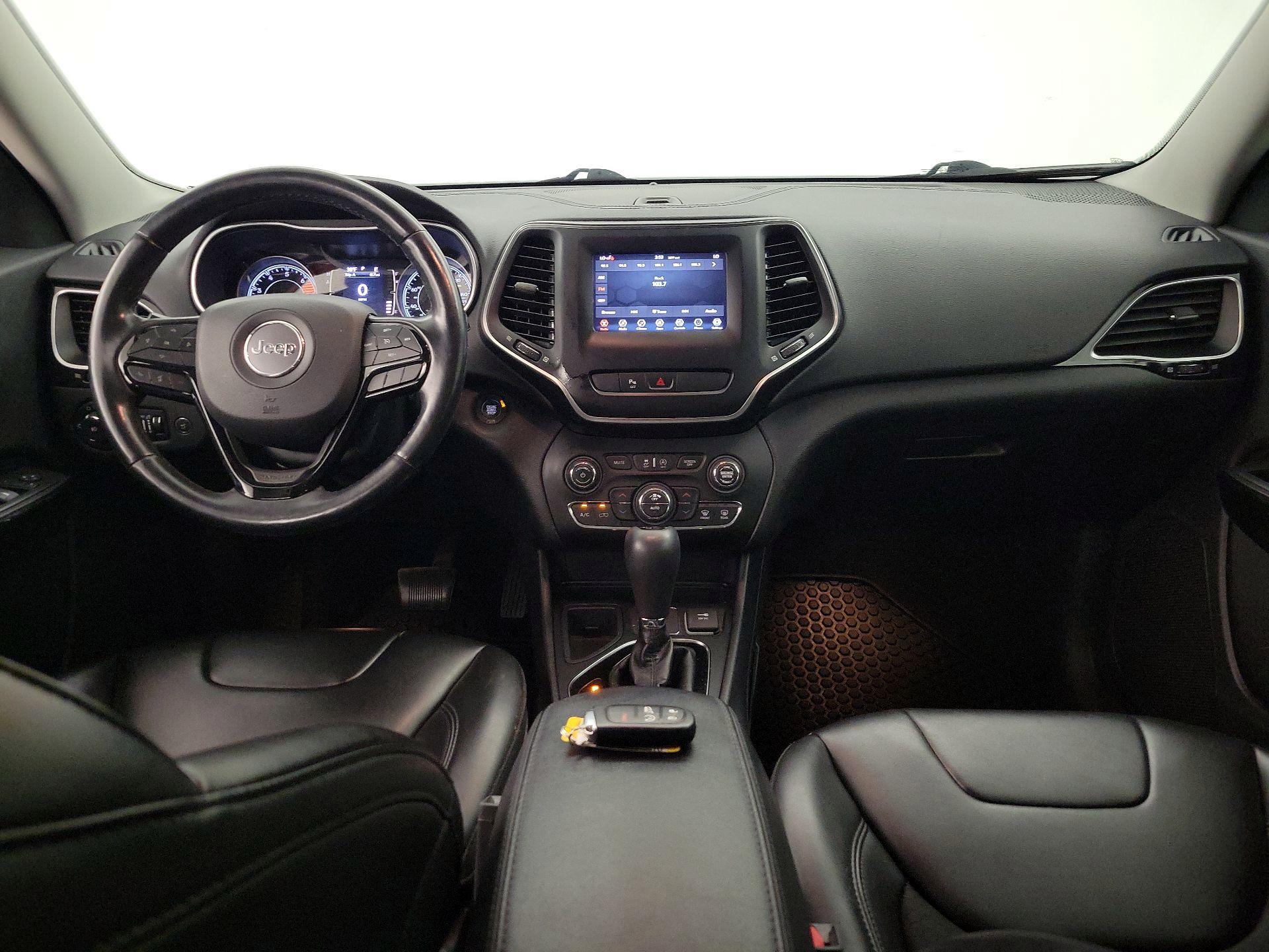 Thumbnail: 2020 Jeep Cherokee - 9