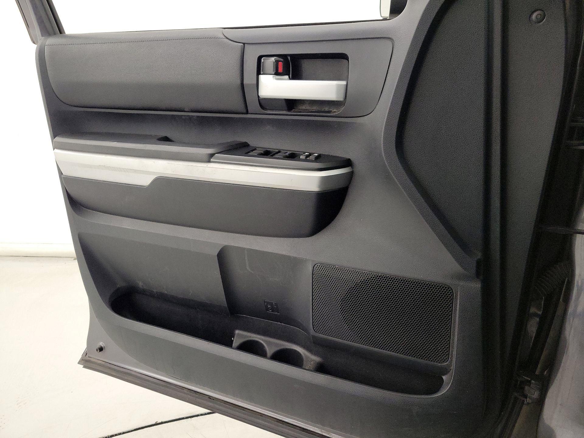 Thumbnail: 2015 Toyota Tundra - 12