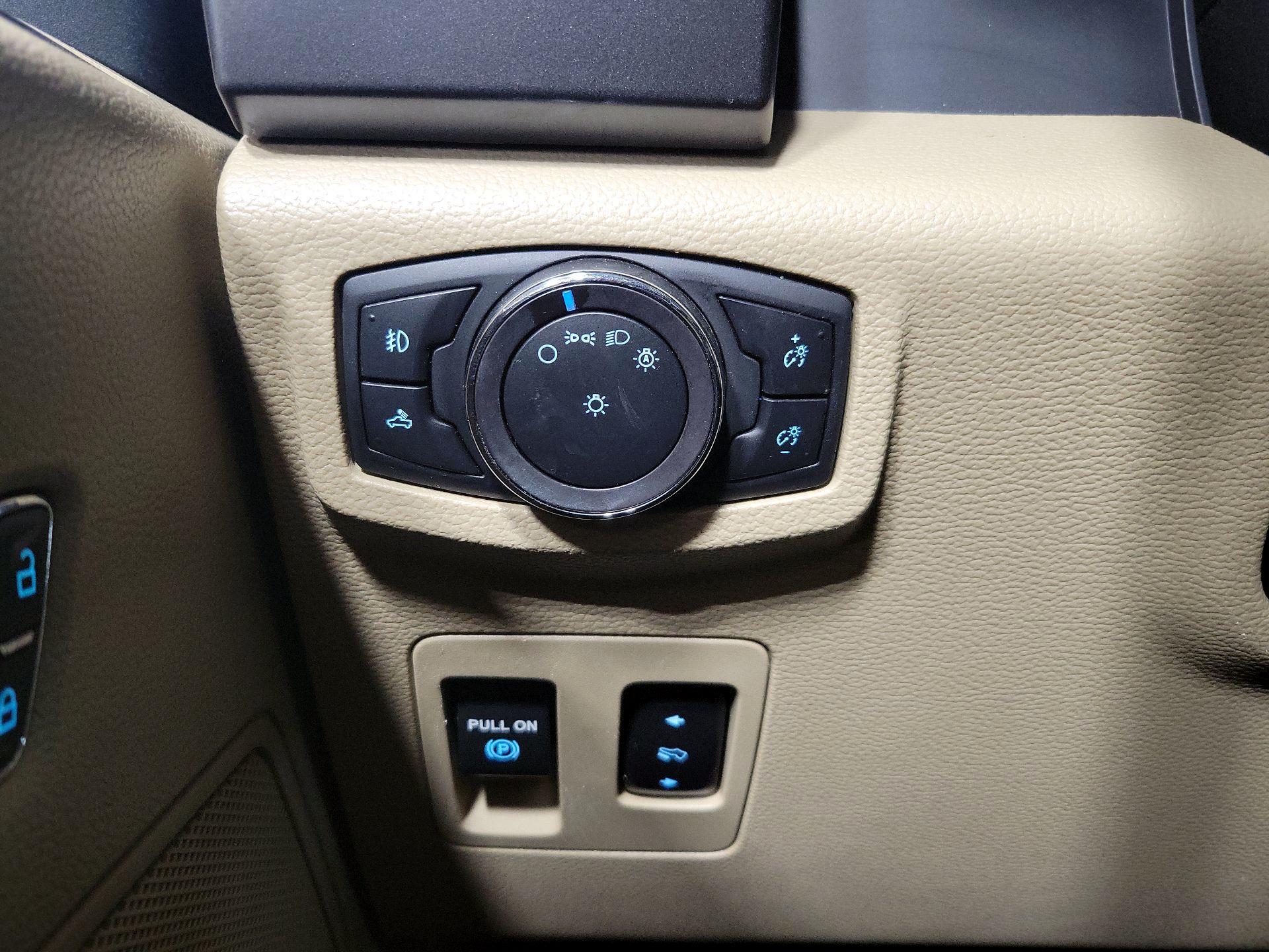 Thumbnail: 2019 Ford F-150 - 13