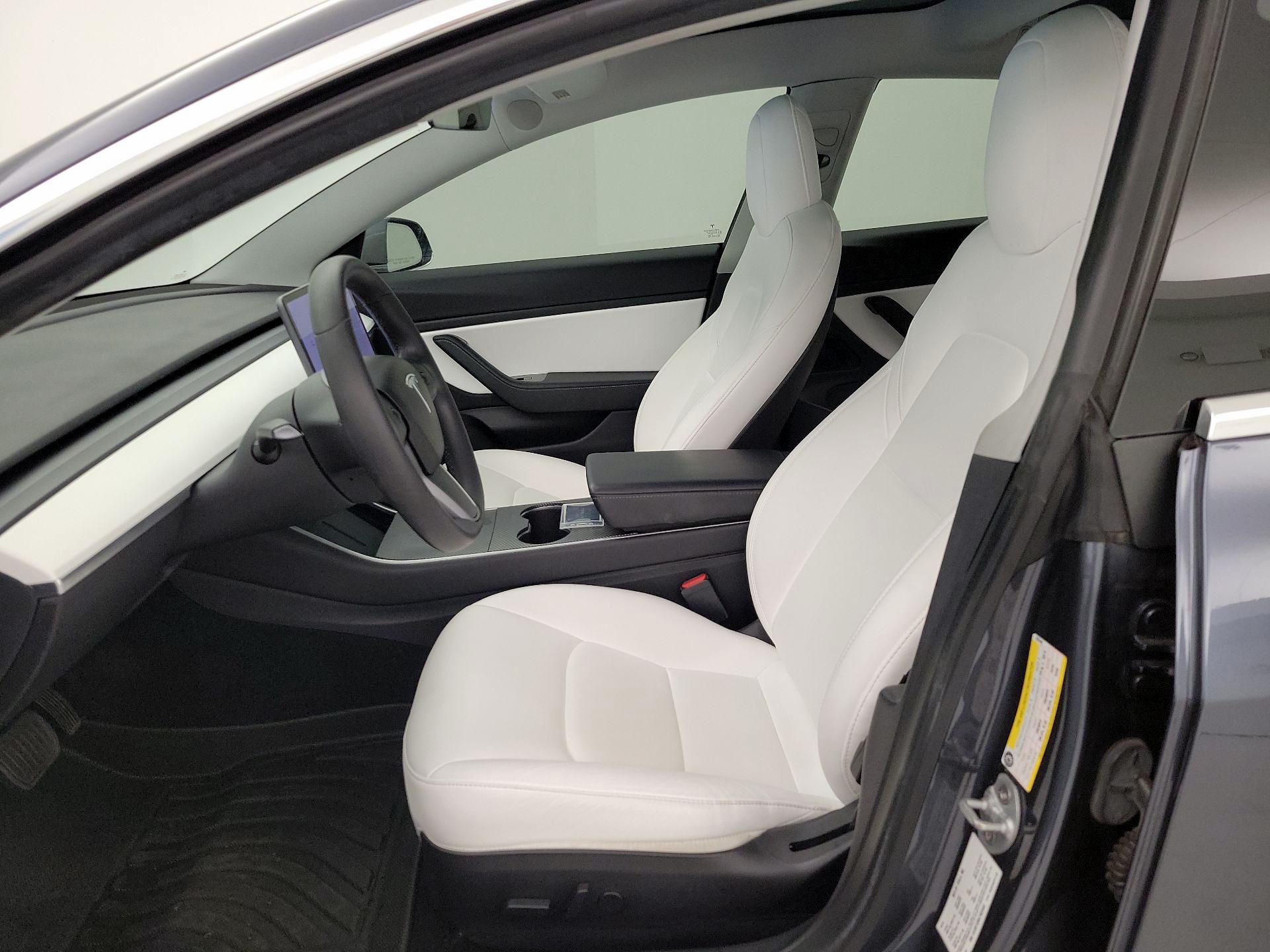 Thumbnail: 2020 Tesla Model 3 - 11