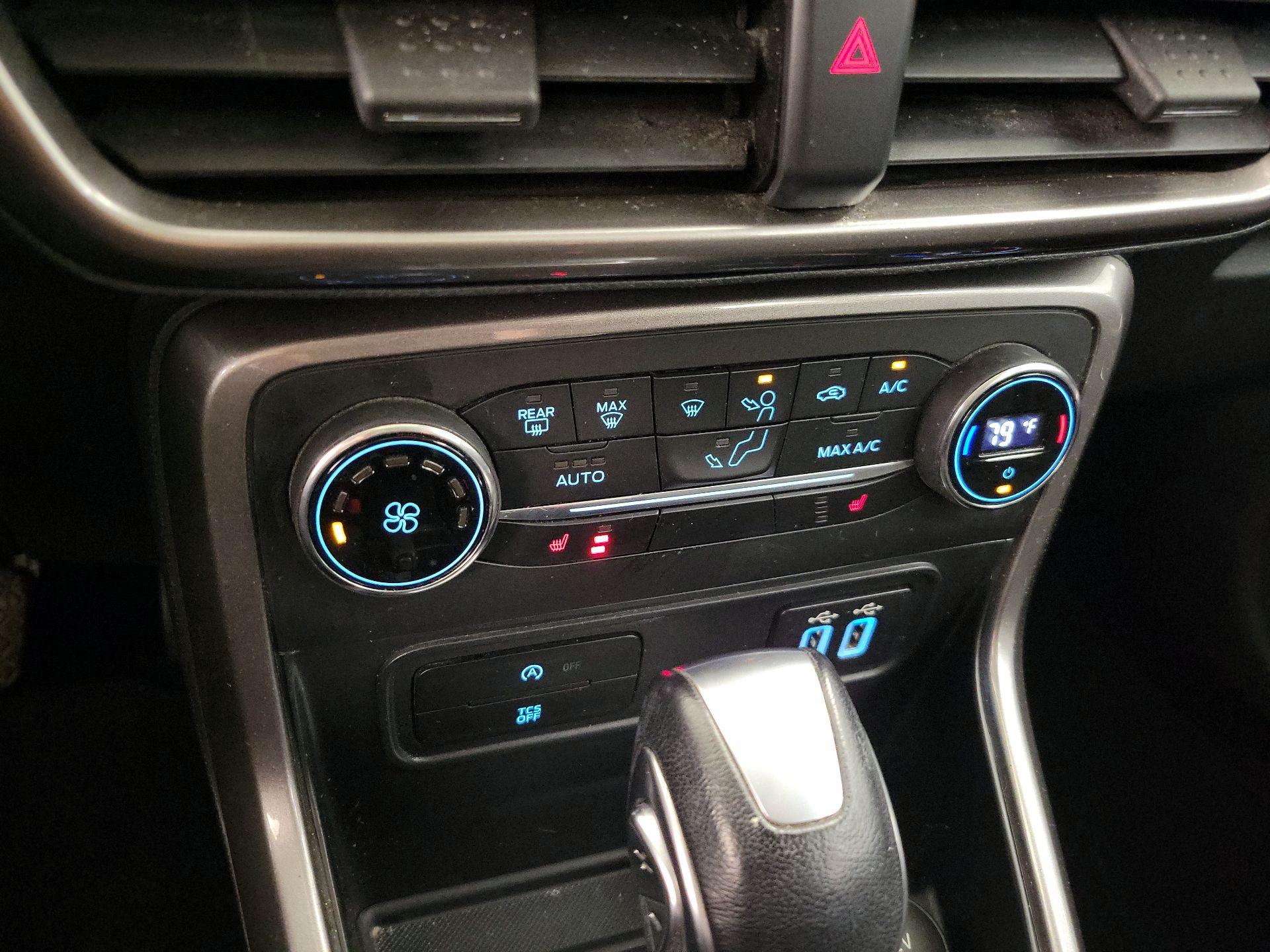 Thumbnail: 2019 Ford EcoSport - 17