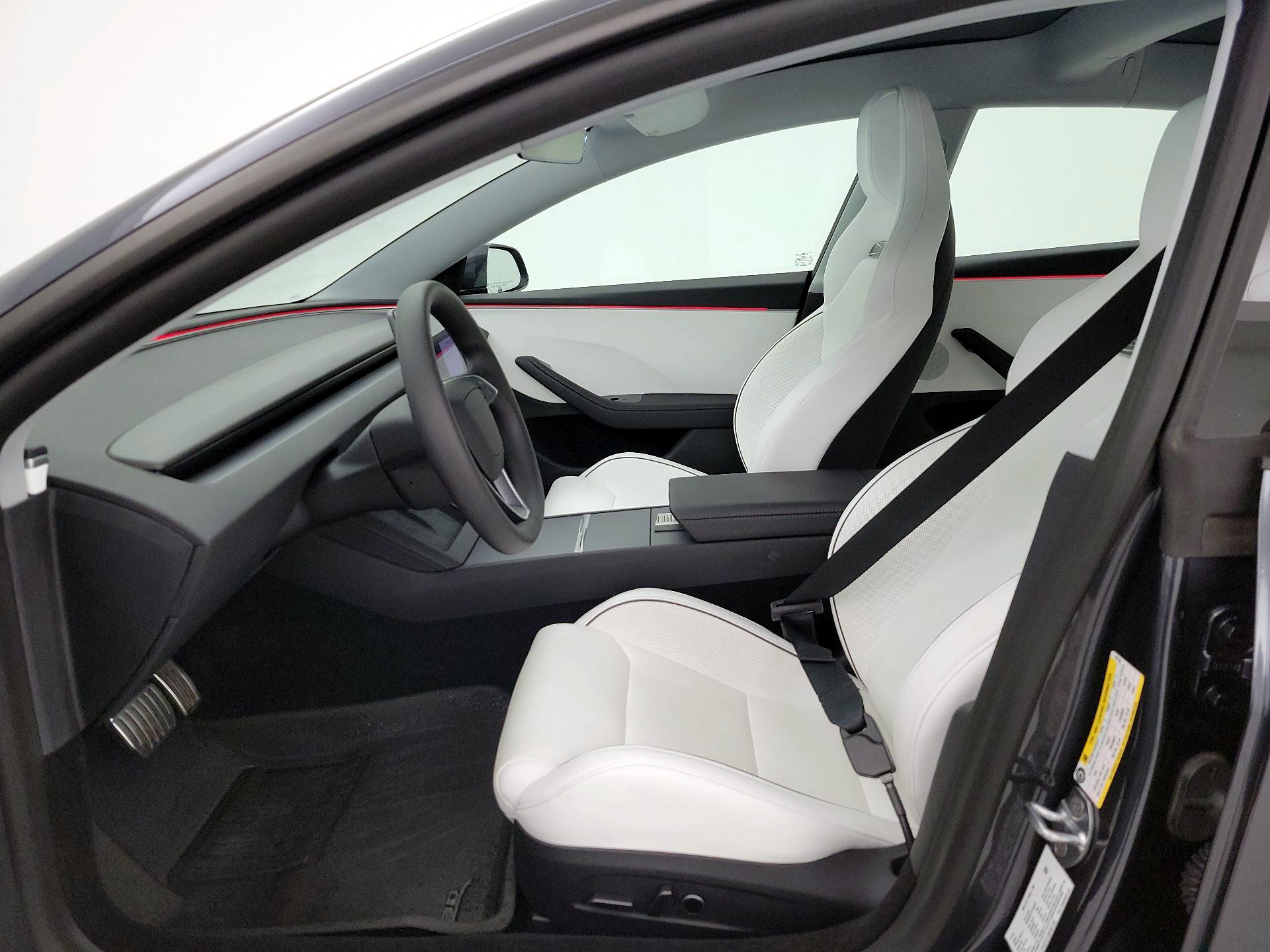 Thumbnail: 2025 Tesla Model 3 - 11